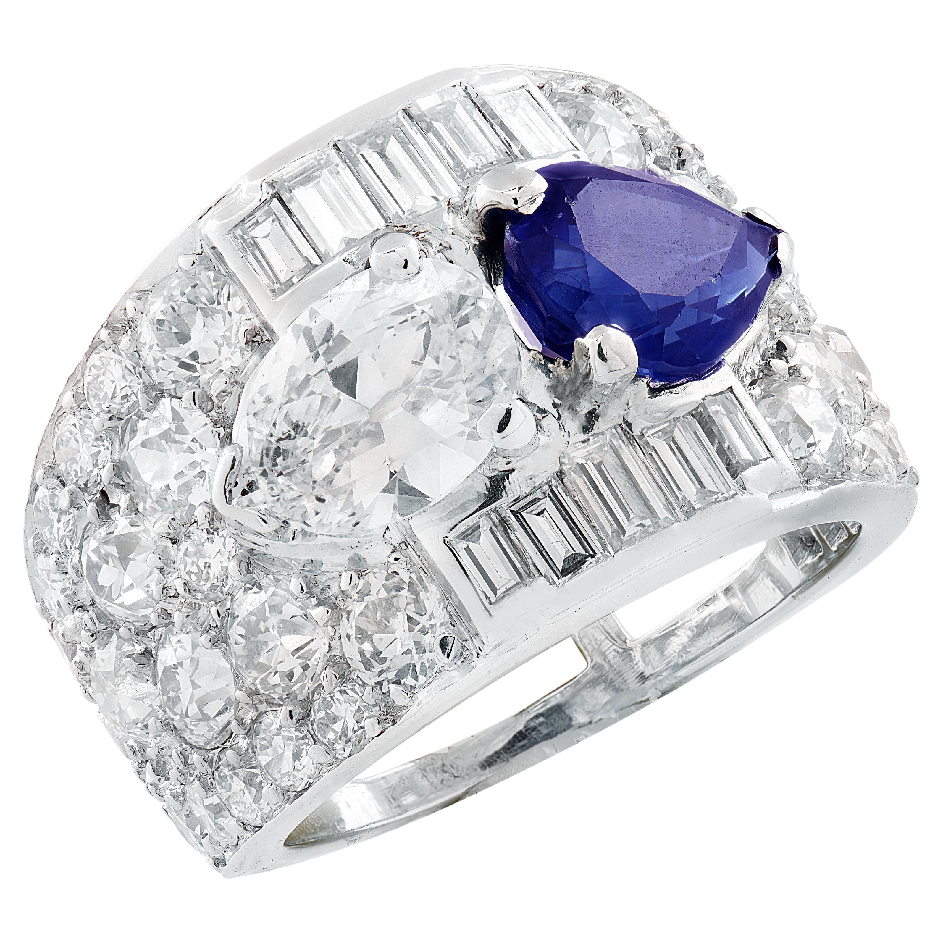 Art Deco Sapphire
Diamond Ring