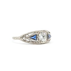 Art Deco Sapphire & Diamond Ring in platinum