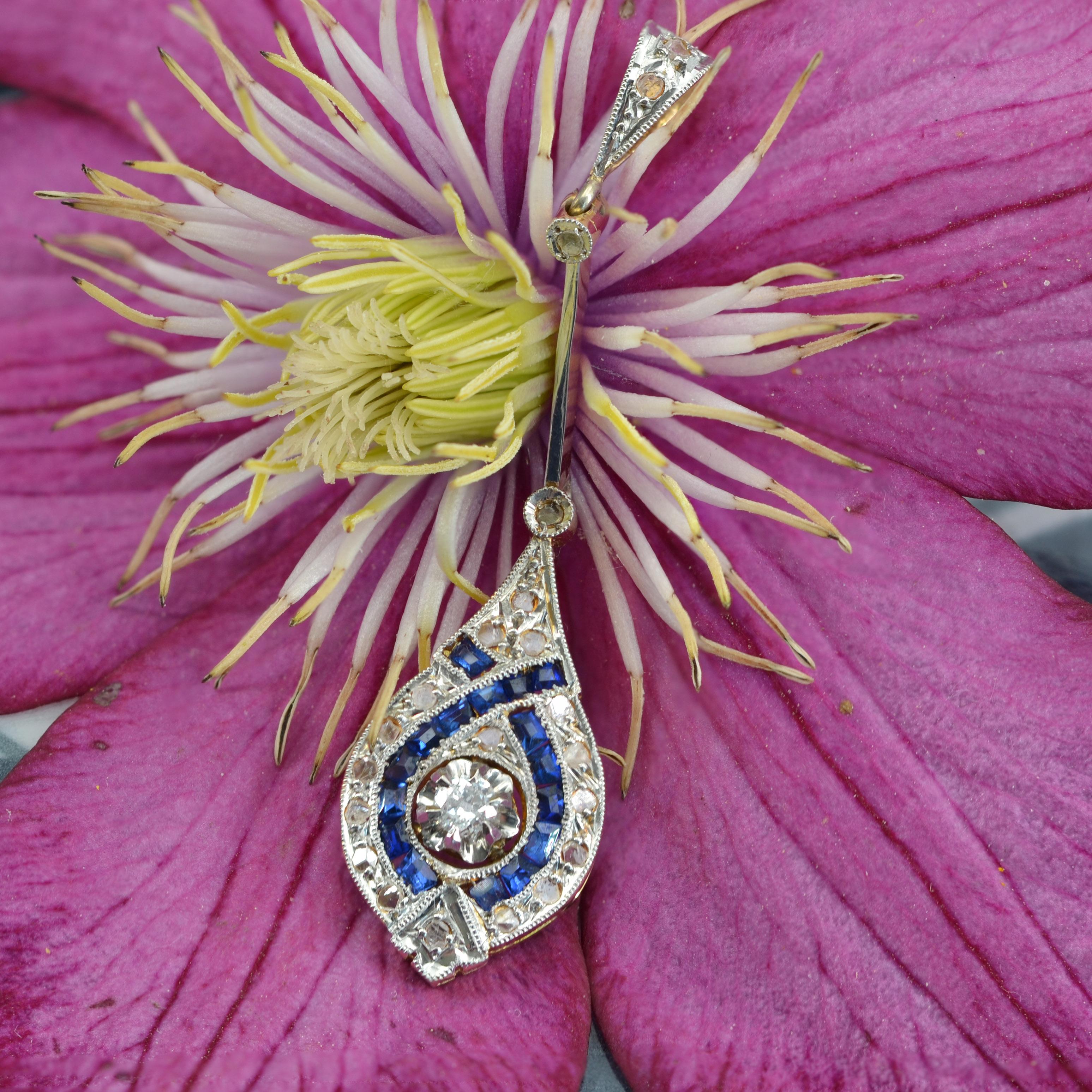 Art Deco Sapphire Diamonds 18 Karat Yellow White Gold Pendant In Good Condition In Poitiers, FR