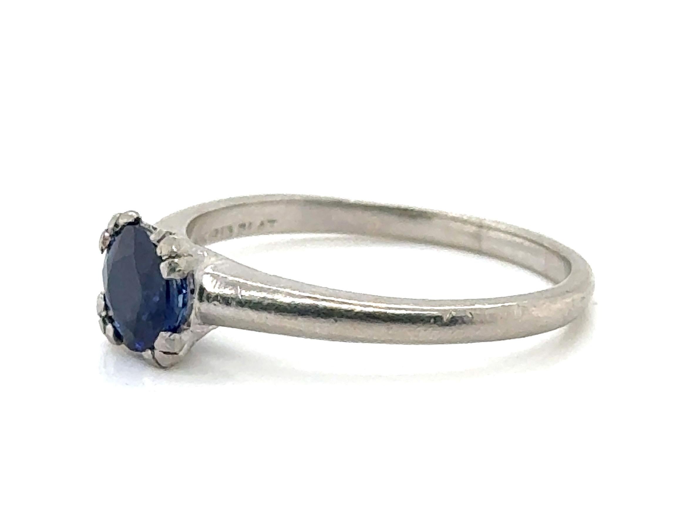 Genuine Original Antique from 1930s Vintage 1.00ct Sapphire Platinum Solitaire Art Deco Engagement Ring


Featuring a Gorgeous 1.00ct Genuine Natural Blue Round Sapphire Center

100% Natural Sapphire 

1.00 Carat Sapphire Weight 

Platinum

Circa