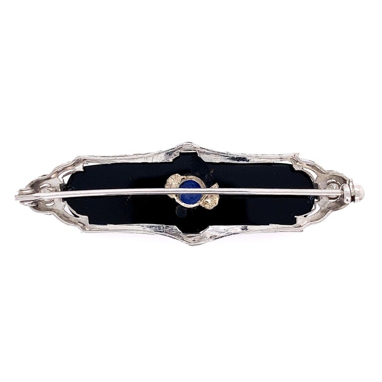 Art Deco Sapphire in Onyx and Diamond Bar Brooch Pin Estate Fine Jewelry In Excellent Condition For Sale In Montreal, QC