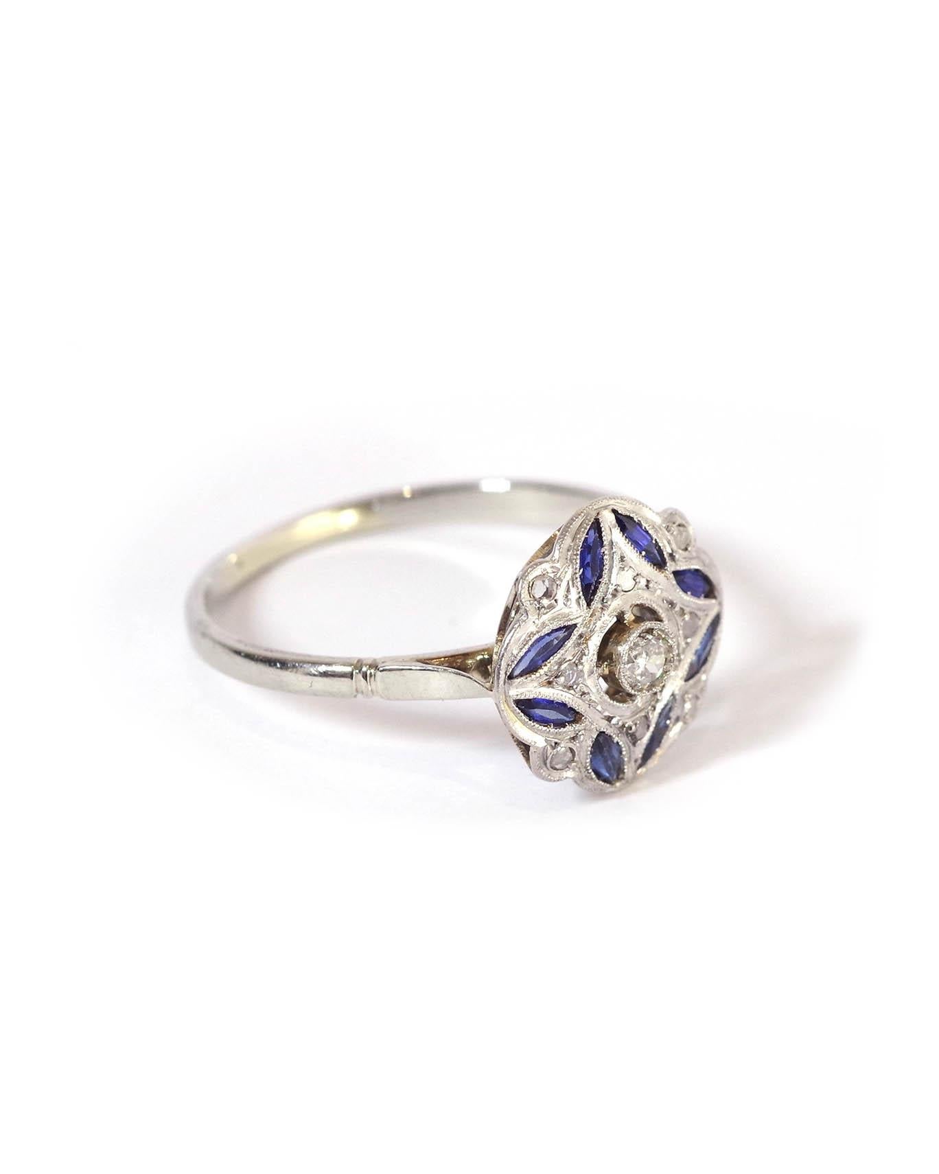 Art Deco sapphire platinum ring in 18k gold and platinum, Edwardian target ring In Good Condition For Sale In PARIS, FR