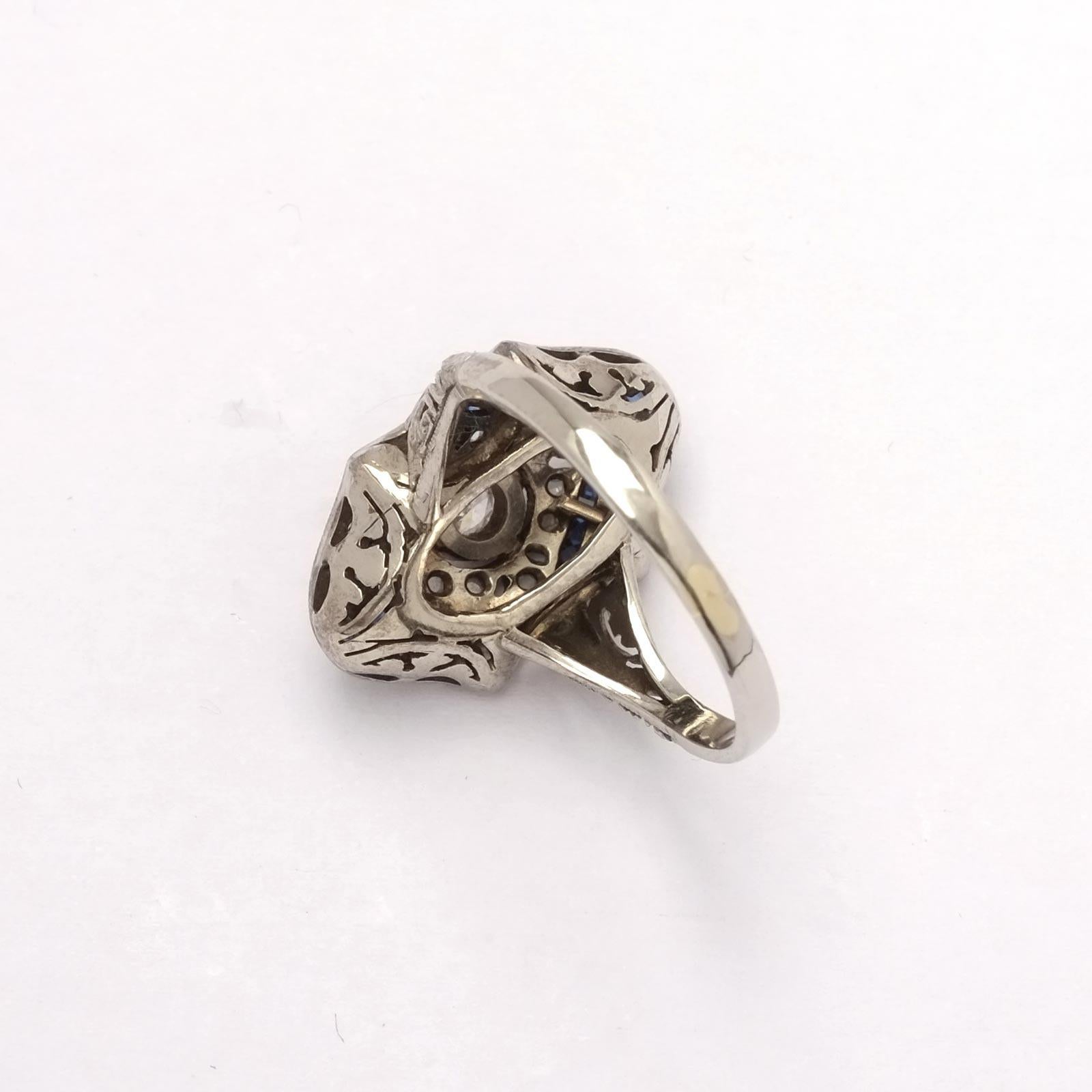 Art Deco Saphir Rhomboid Ring im Zustand „Gut“ im Angebot in Milano, MI