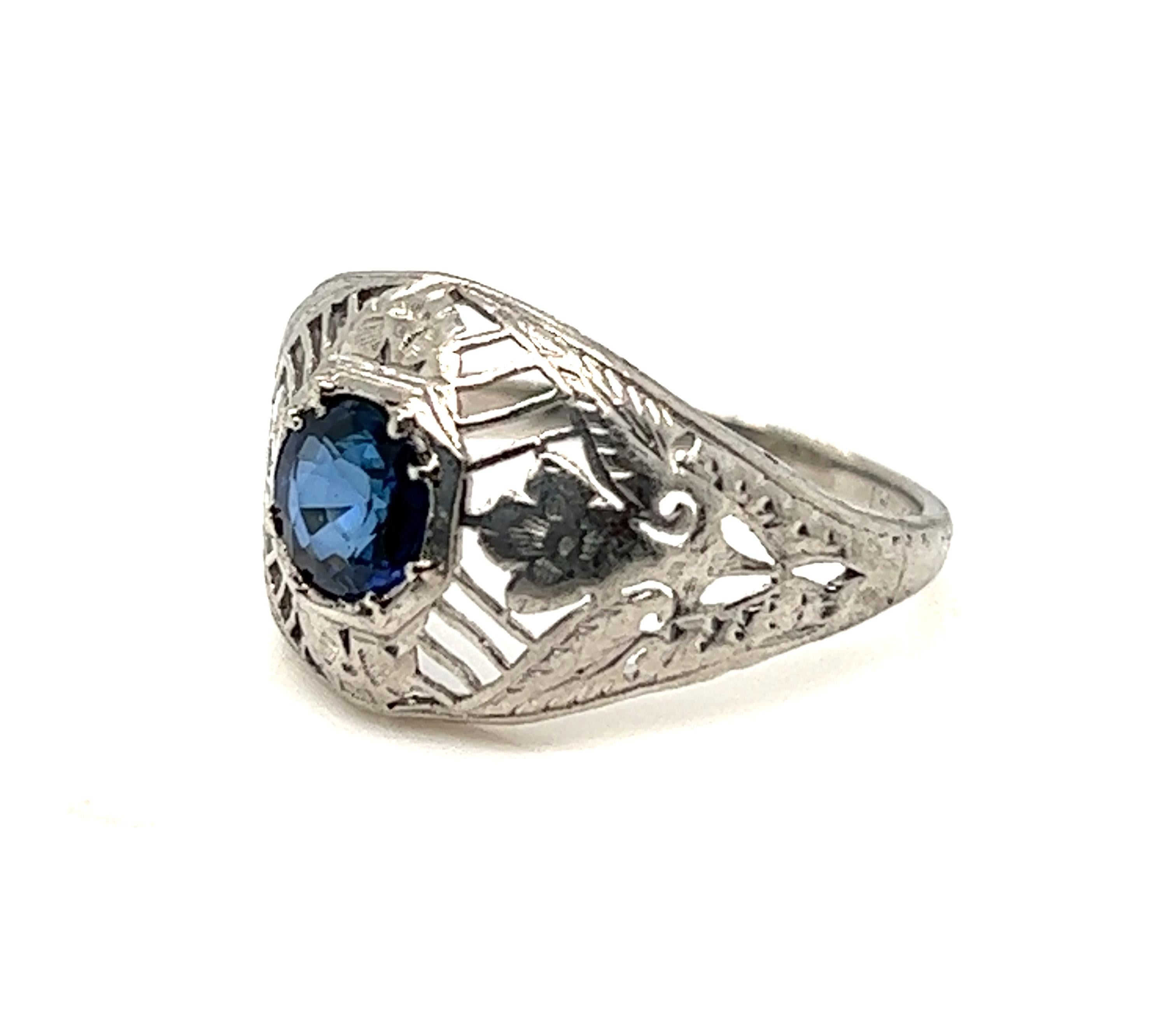 Art Deco Sapphire Ring .52ct Vintage Antique Flowers Platinum In Good Condition In Dearborn, MI