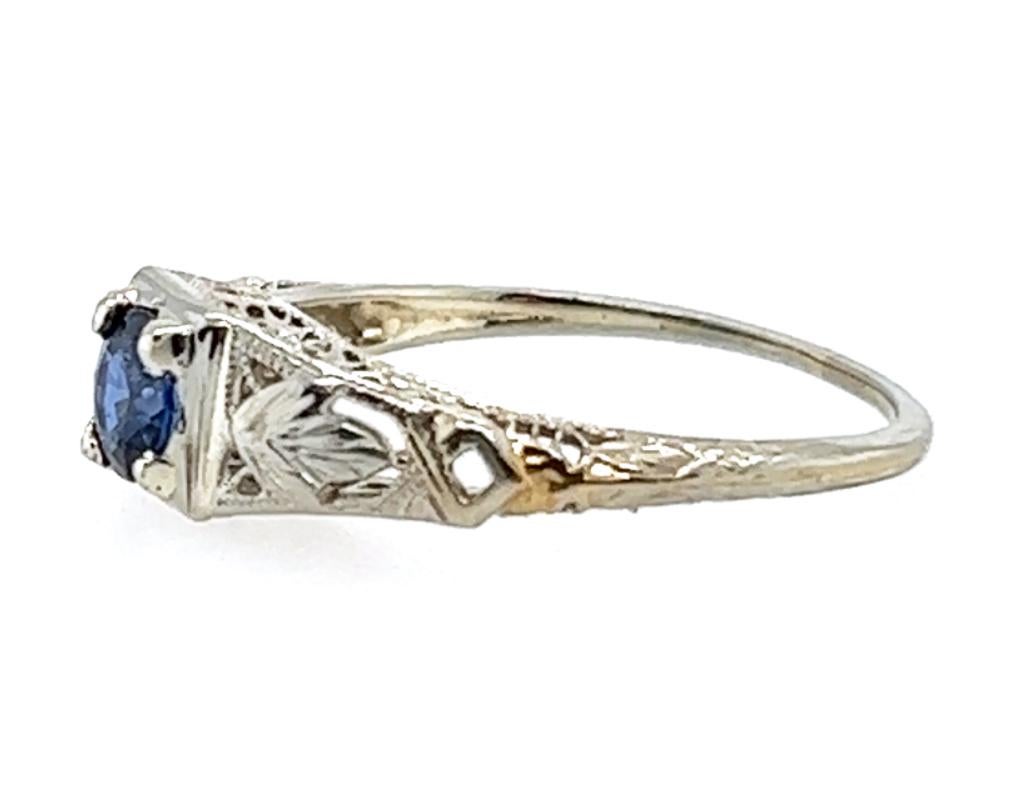 Art Deco Saphir-Ring .56ct rund natürliche Original 1930er Jahre Antike Blumen 18K (Rundschliff)