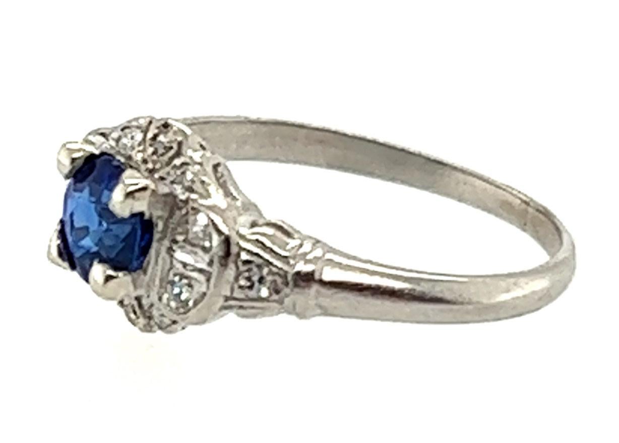 Art Déco Anello Art Deco con zaffiro da 0,80 carati e diamanti a taglio singolo, originale degli anni '30, antico e platinato
