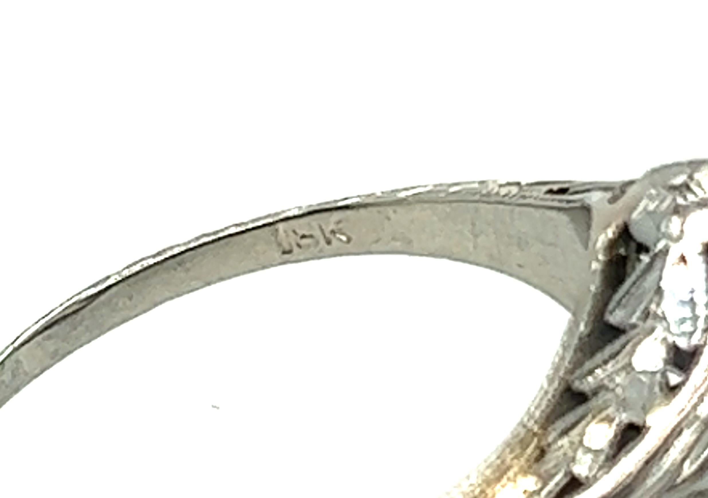 Art Deco Sapphire Solitaire Engagement Ring .65ct Original 1920s Antique 18K Pour femmes en vente