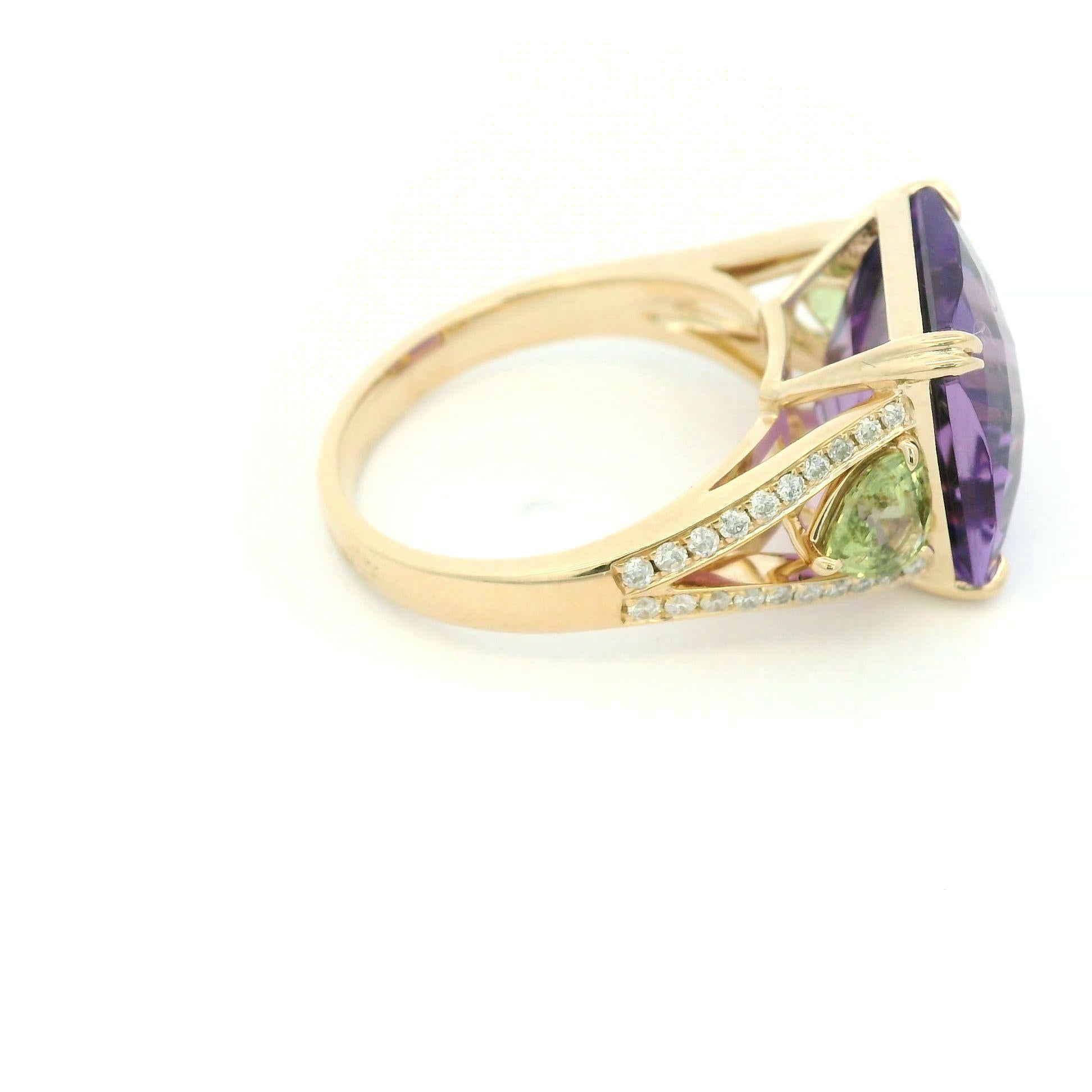 Art Deco 7.6Ct Amethyst Ring & Fancy Saphir＆Diamant in 14 Karat Gold im Zustand „Neu“ im Angebot in Hong Kong, HK