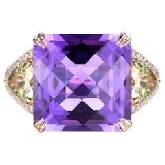 Anillo Art Decó de amatista de 7,6 quilates y zafiro de fantasía＆Diamante en oro de 14 quilates