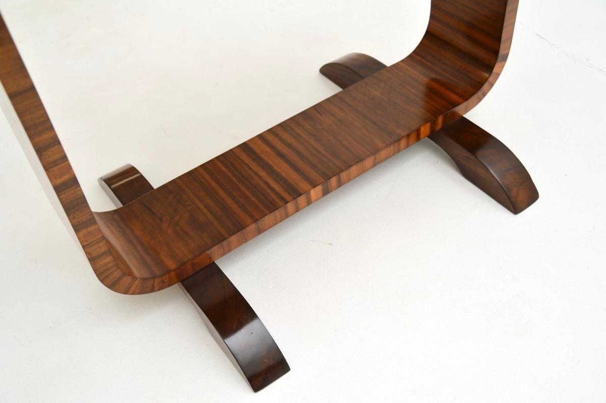 Table d'appoint Art Déco en bouleau satiné et noyer en vente 3