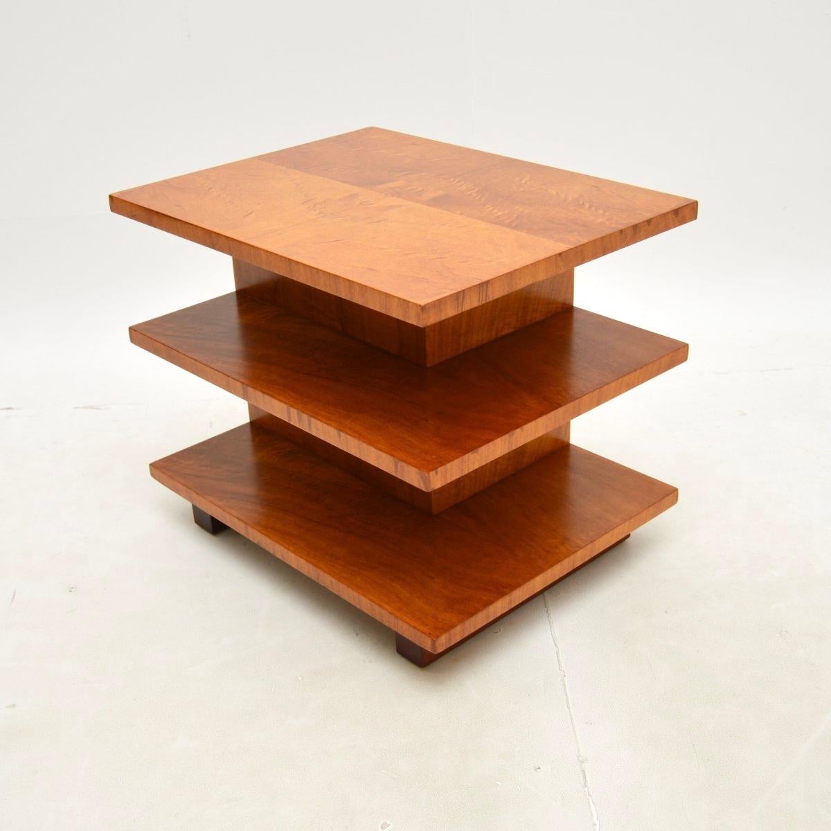 Citronnier Table d'appoint / de salon Art Deco en Wood Satin en vente
