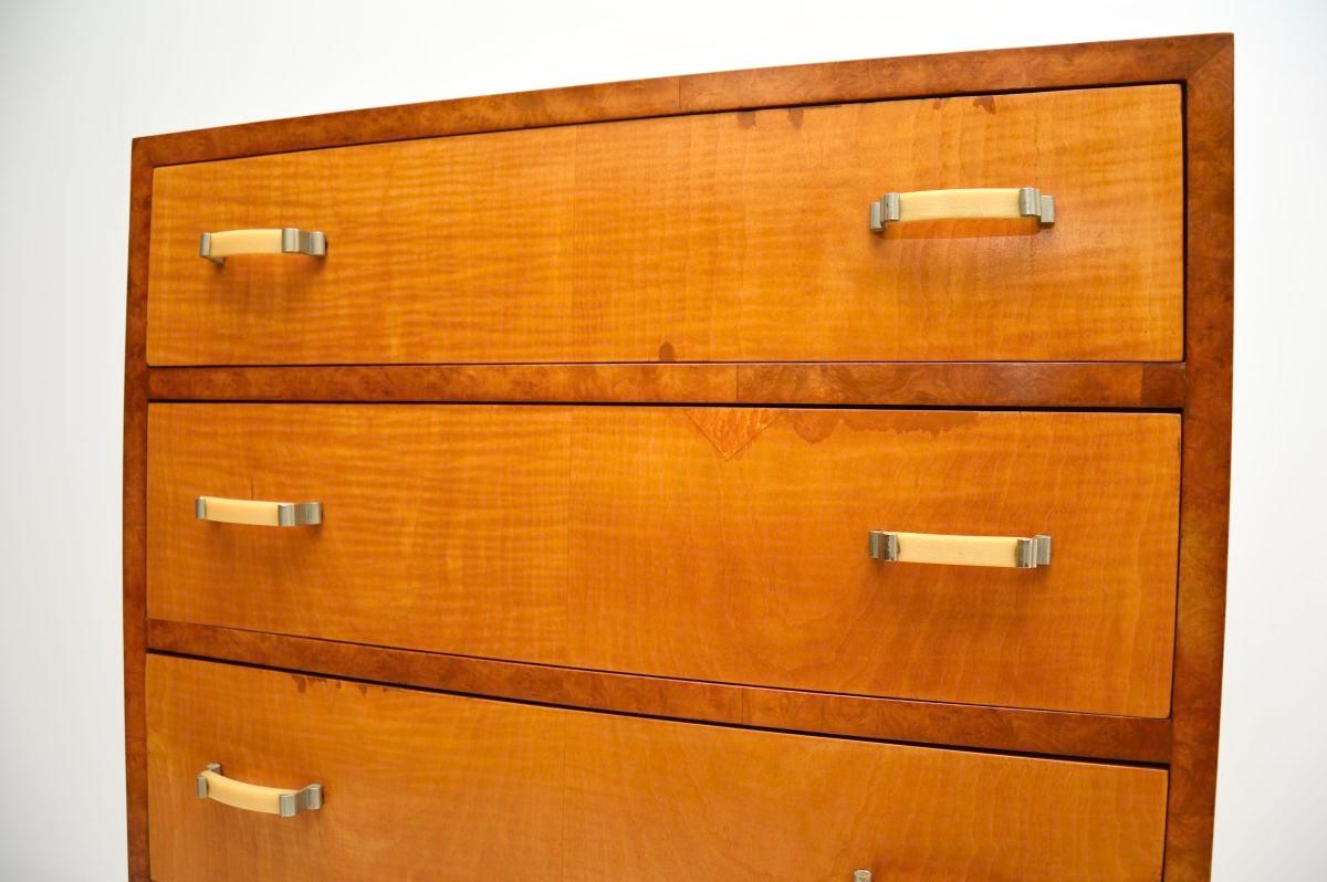 Art Deco Satinwood and Walnut Chest of Drawers en venta 5