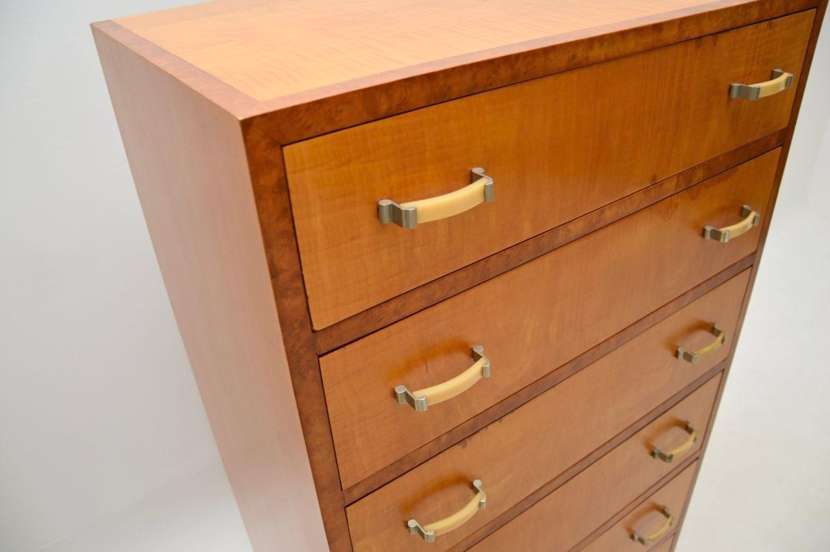 Art Deco Satinwood and Walnut Chest of Drawers en venta 2