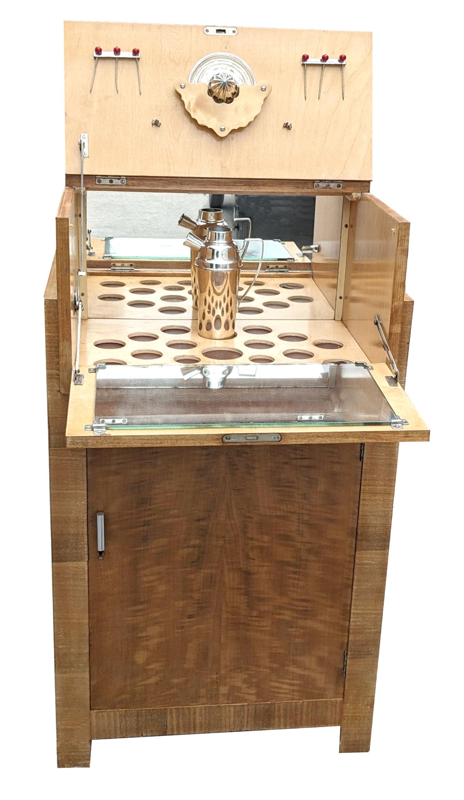 Art Deco Satinwood Cocktail Cabinet, Dry Bar By Waring & Gillow, England, c1930 For Sale 5
