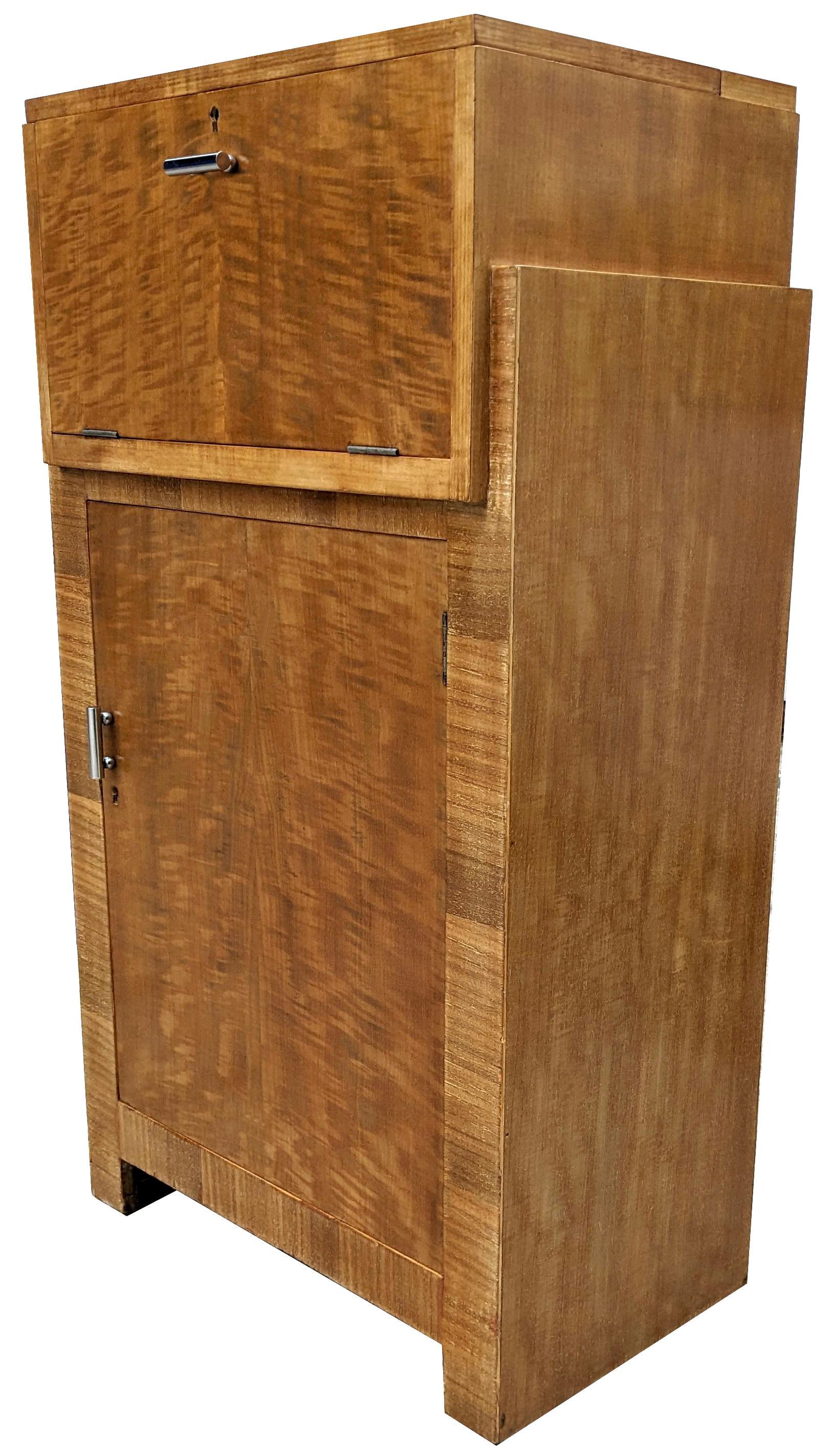20th Century Art Deco Satinwood Cocktail Cabinet, Dry Bar By Waring & Gillow, England, c1930 For Sale