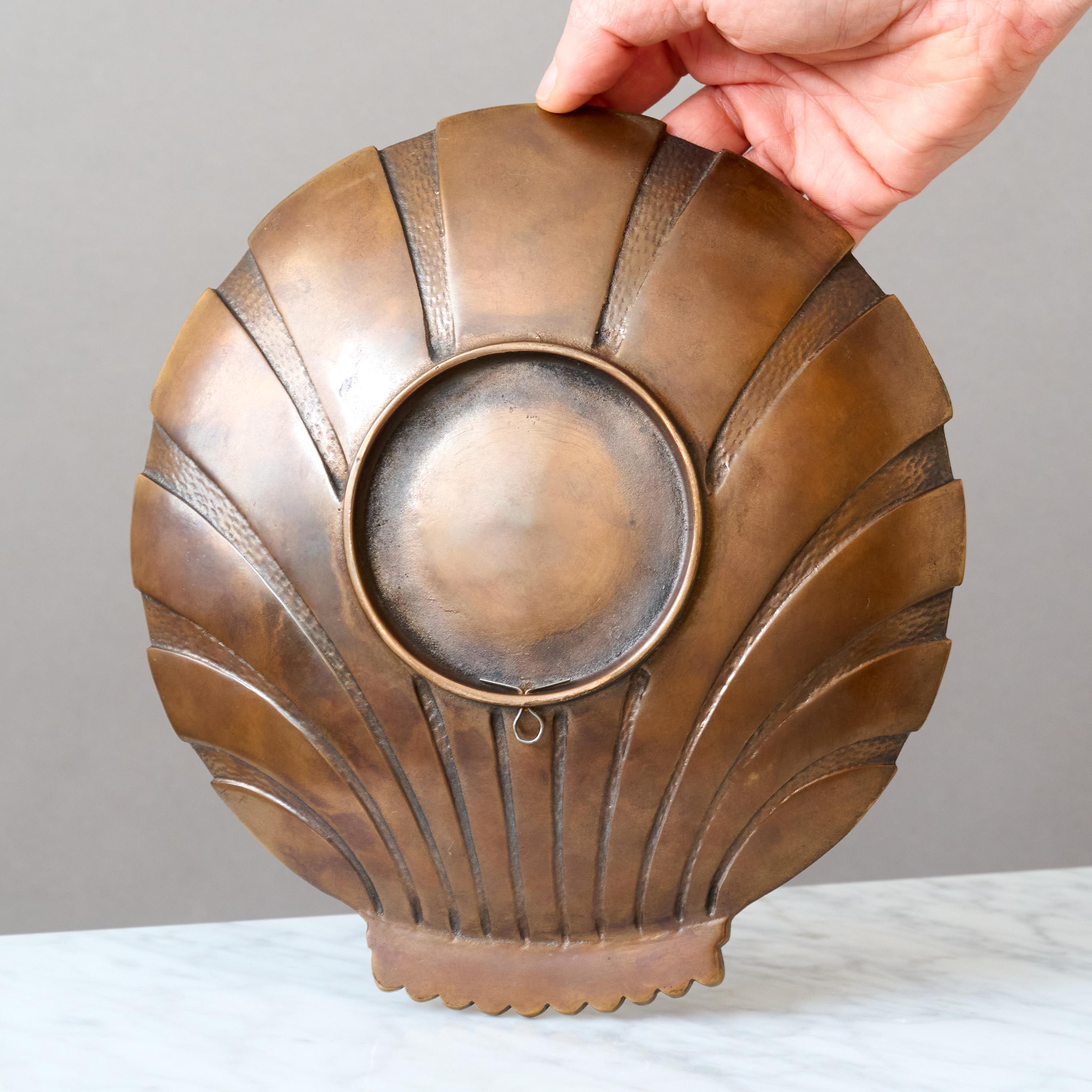 Art Deco Scallop Bronze Bowl by Niels Dam Ravn for Nordisk Malm, Denmark, 1930s. For Sale 1