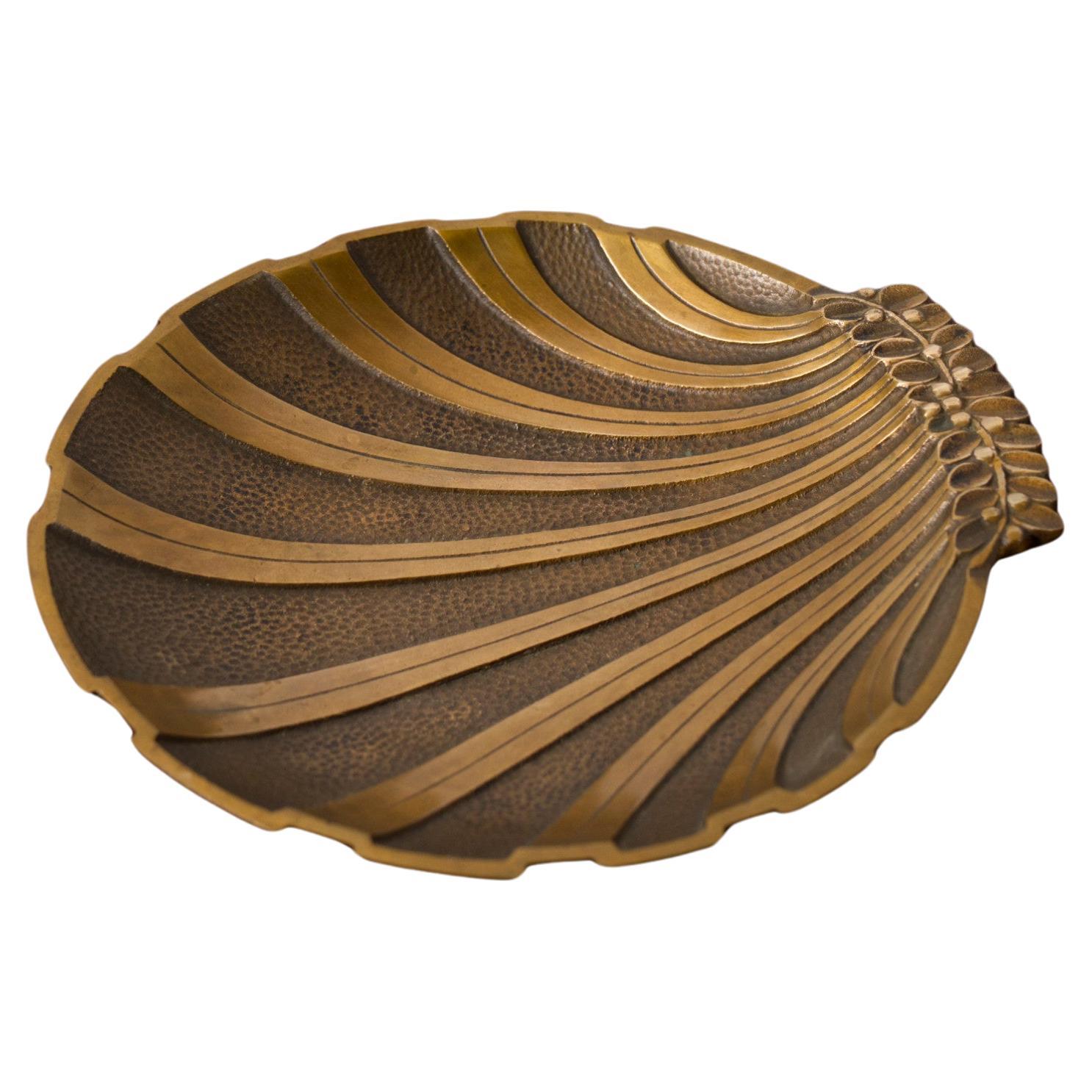 Art Deco Scallop Bronze Bowl. Niels Dam Ravn for Nordisk Malm, Denmark, 1930s