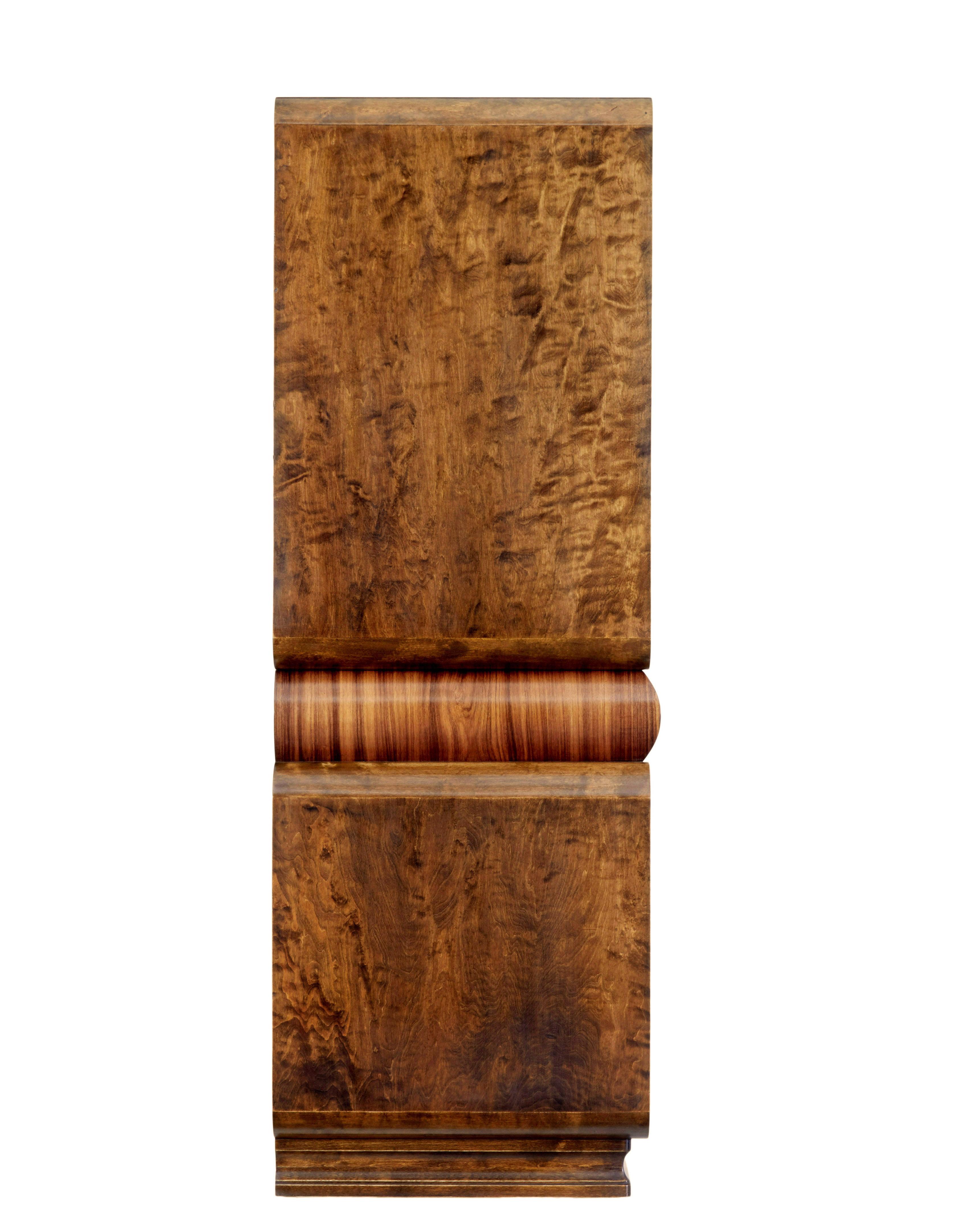 Sculpté Meuble de rangement scandinave Art déco en bouleau et orme en vente