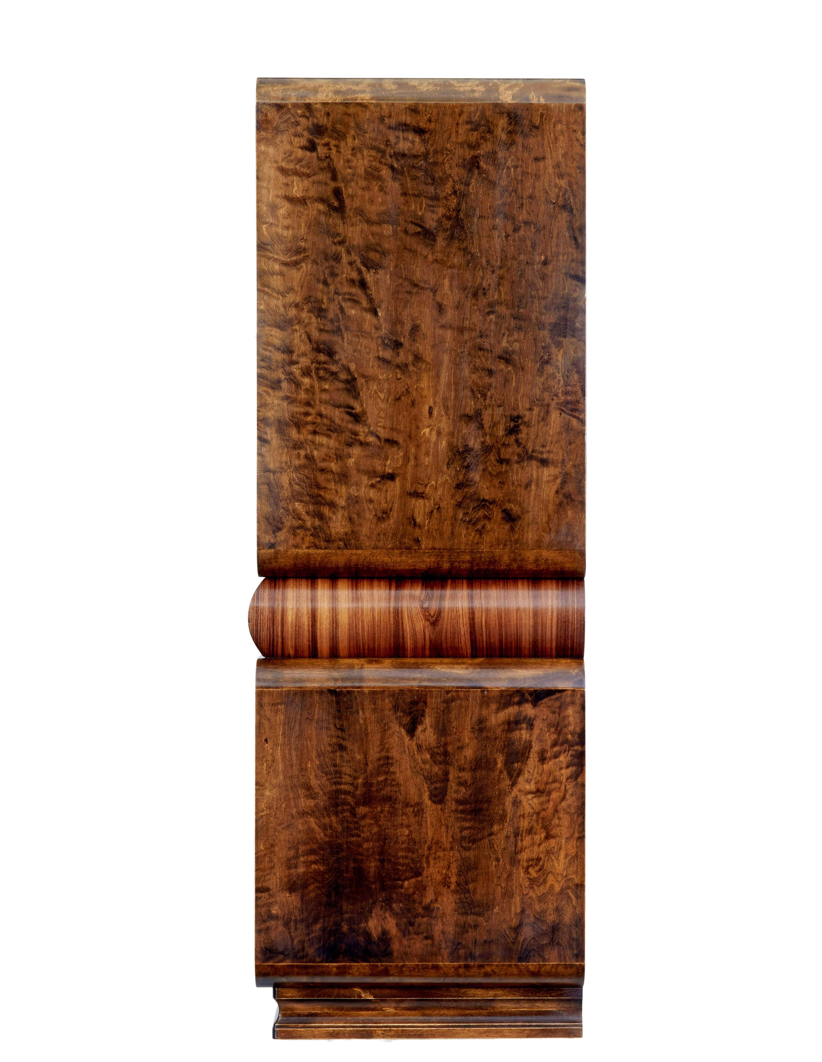 20ième siècle Meuble de rangement scandinave Art déco en bouleau et orme en vente