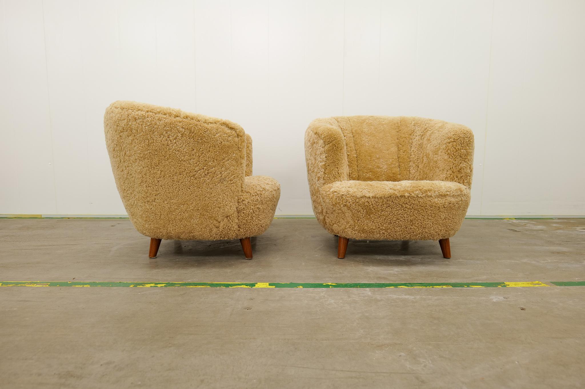 Art Deco Scandinavian Lounge Chairs in Honey Sheepskin Shearling, 1940s 5