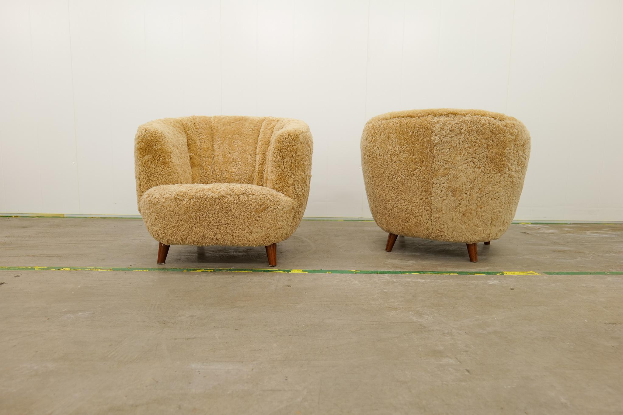 Art Deco Scandinavian Lounge Chairs in Honey Sheepskin Shearling, 1940s 11
