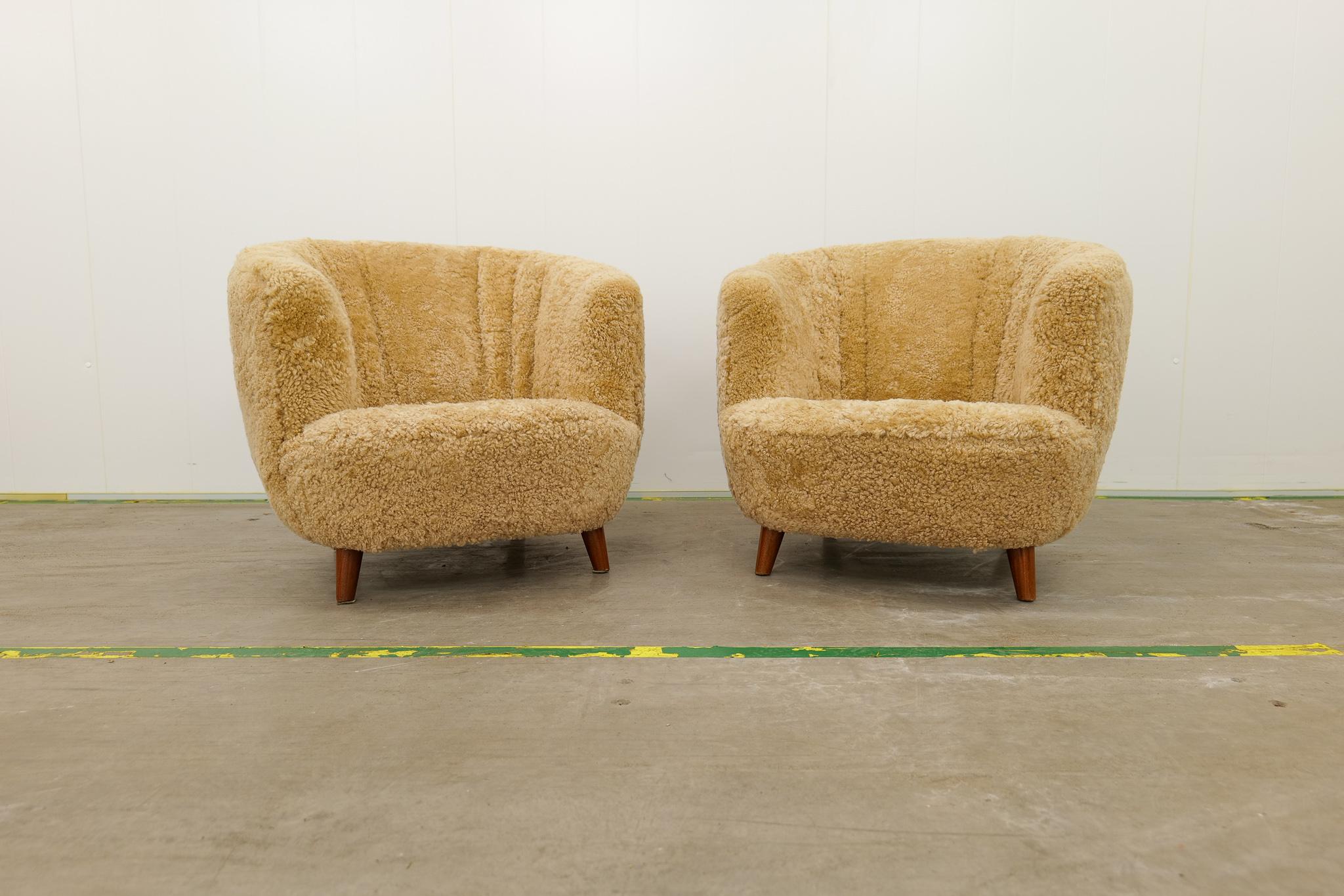 Mid-Century Modern Art Deco Scandinavian Lounge Chairs in Honey Sheepskin Shearling, 1940s