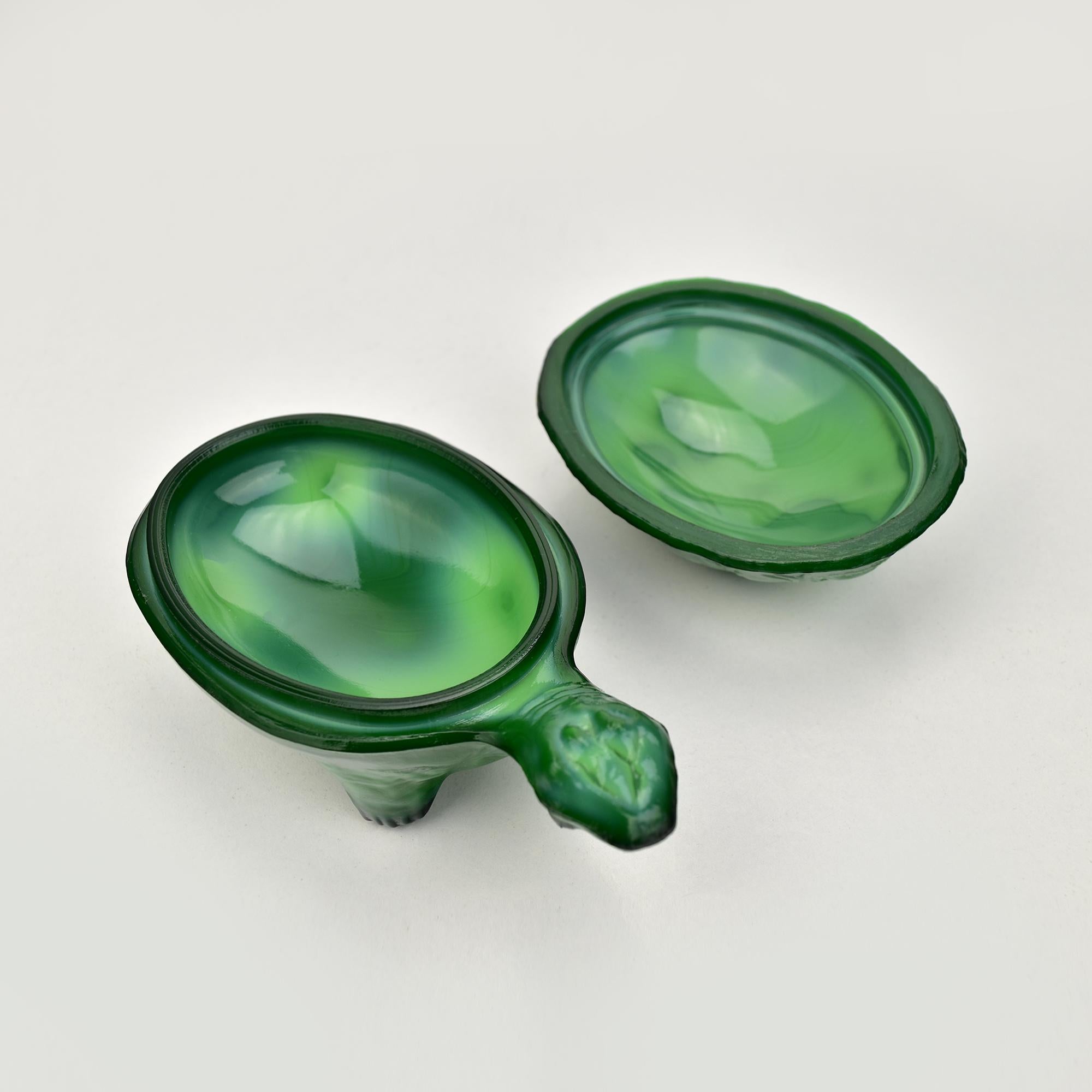 Art Decó Schlevogt & Hoffmann Vaso de malaquita Tortuga Plato de baratijas mediados del siglo XX en venta