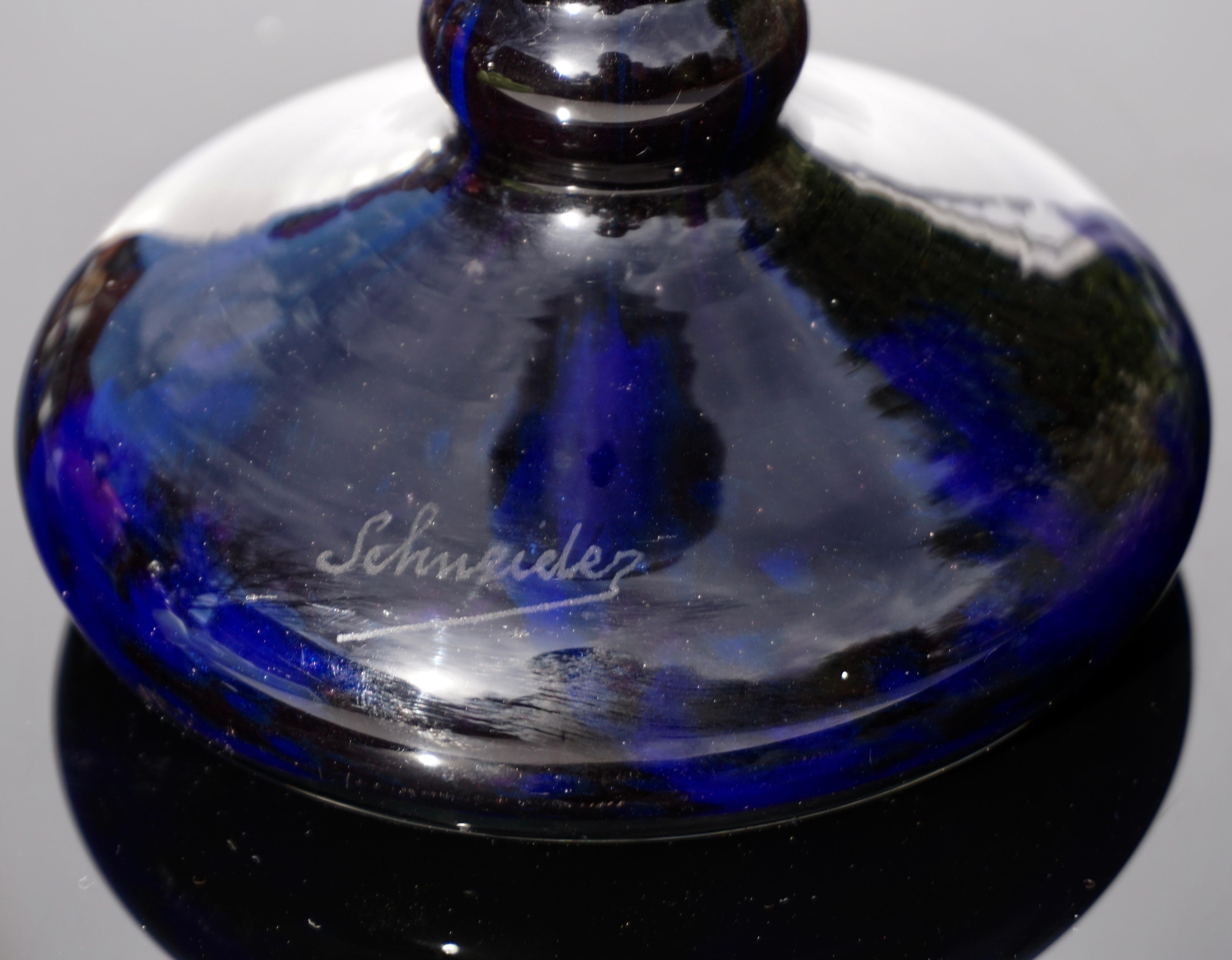Art Deco Schneider Art Verre Francais Tall Blue Glass Vase In Excellent Condition In Dallas, TX
