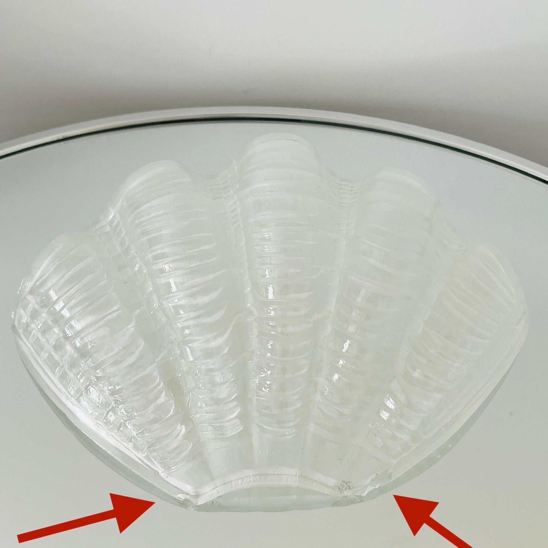 Art Deco Sconce with Elegant Shell Design, England, c. 1930's For Sale 4