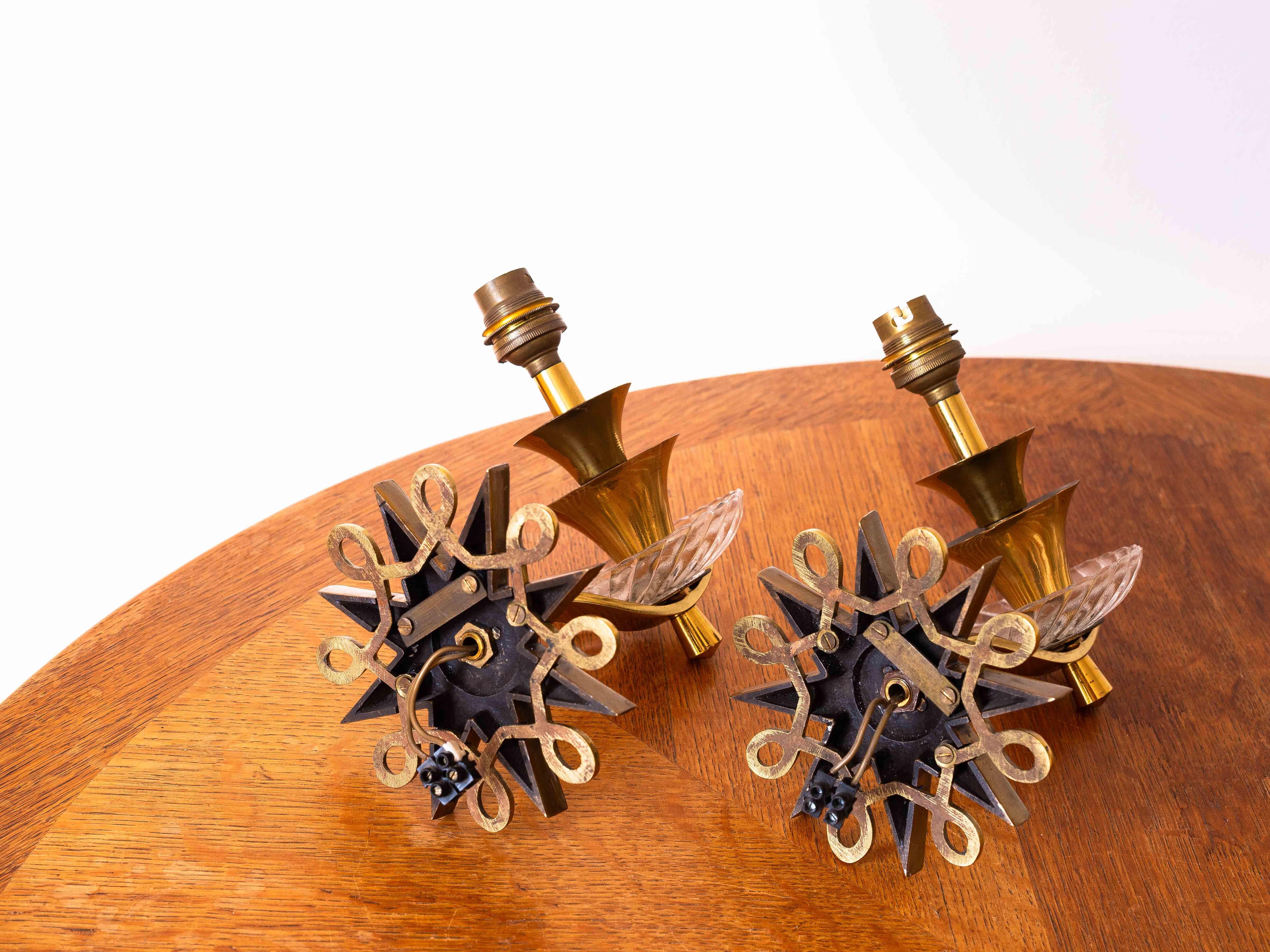 Art Deco Sconces in Brass, Bronze & Glass - in the style of Jules Leleu - 1930s For Sale 7