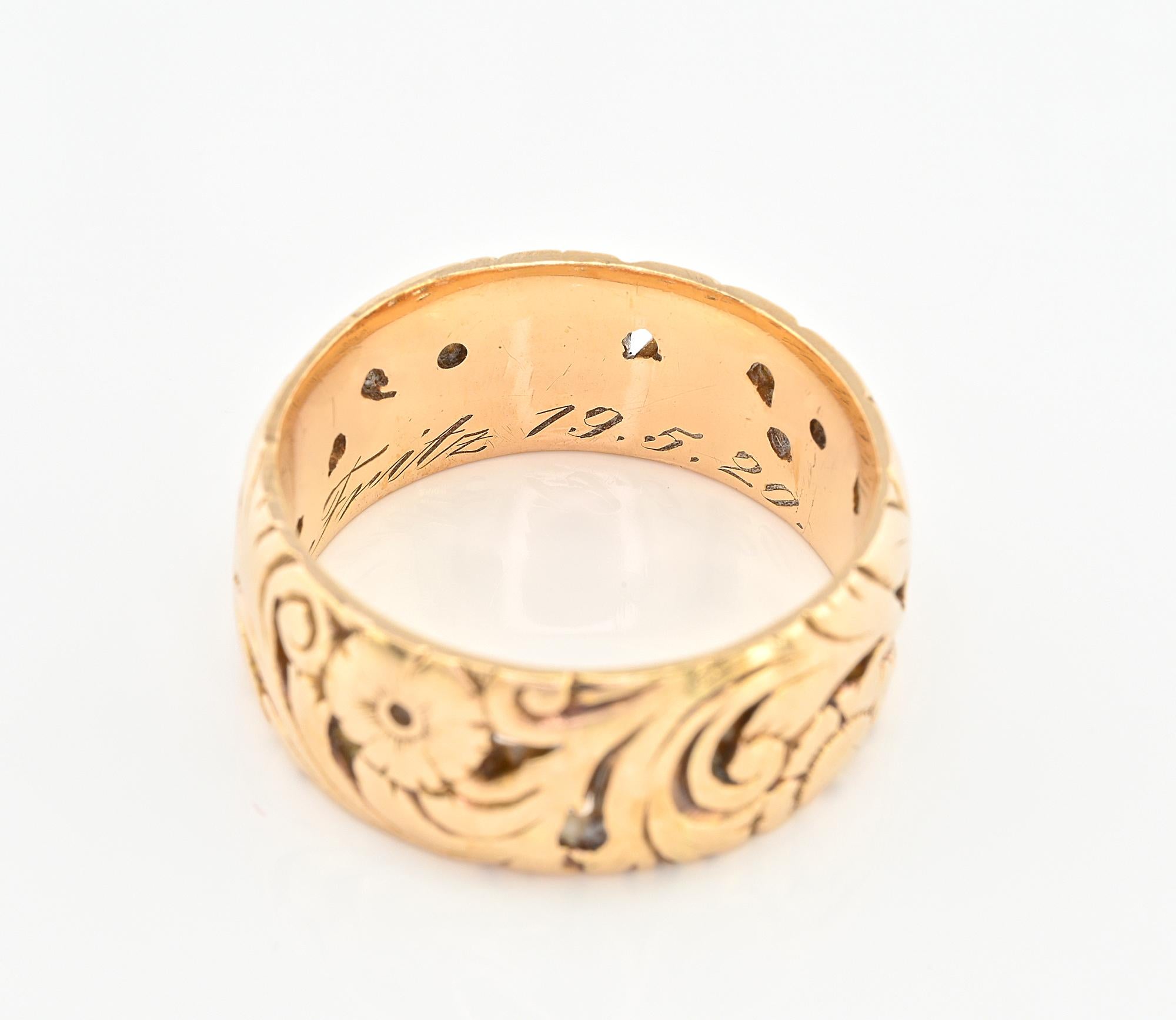 Art Deco Scroll Flower 14 Kt Wide Band Rind 1920 inciso in vendita 3