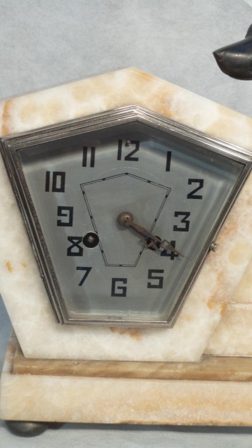 20th Century Art Deco Sculptural Fox Clock French, circa 1930 For Sale