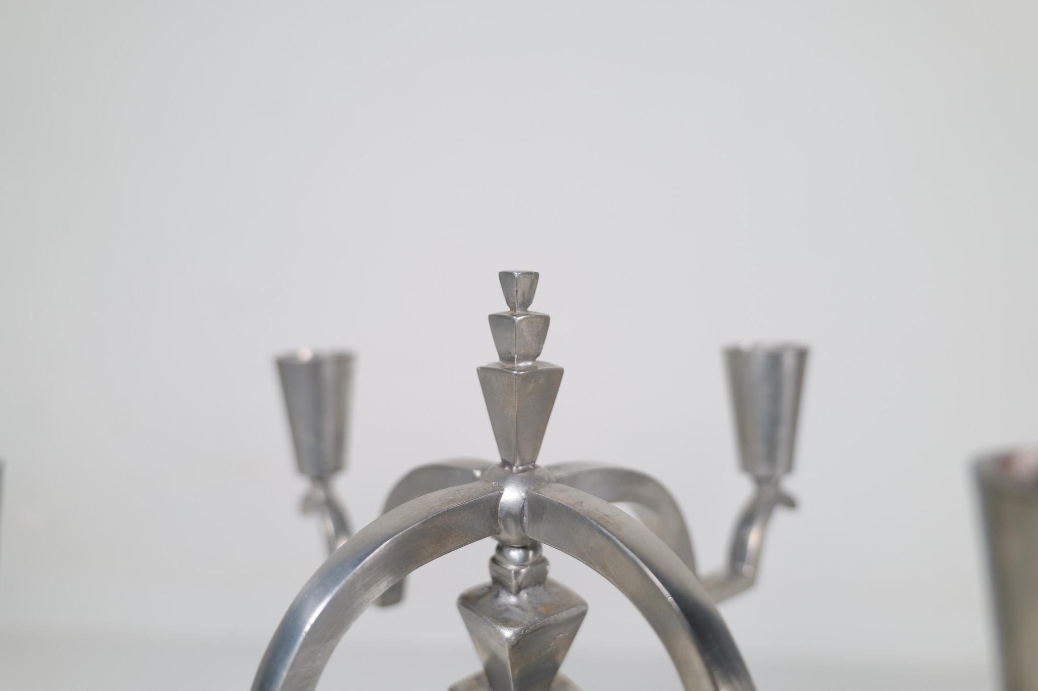 Skulpturales Art déco-Kandelaber-Set aus Zinn in Zinn, Schweden, 1940er Jahre im Angebot 7