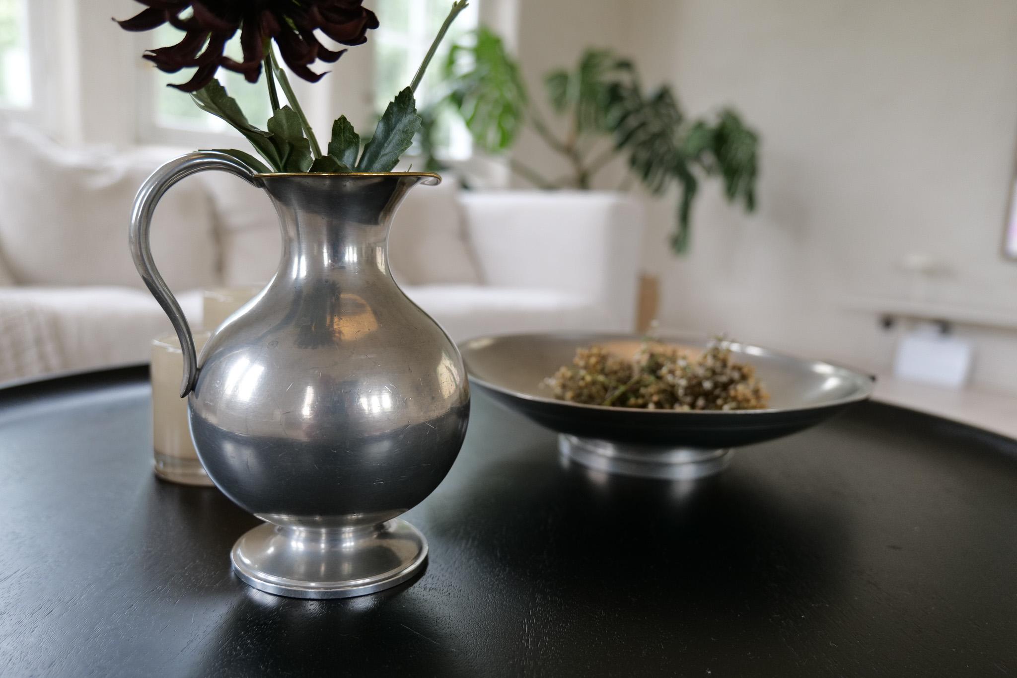 Fatto a mano Vaso / Decanter scultoreo Art Deco in peltro Svezia GAB anni '30 in vendita