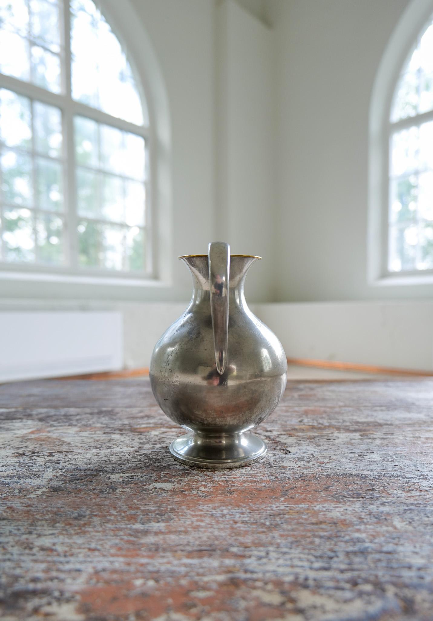 Peltro Vaso / Decanter scultoreo Art Deco in peltro Svezia GAB anni '30 in vendita