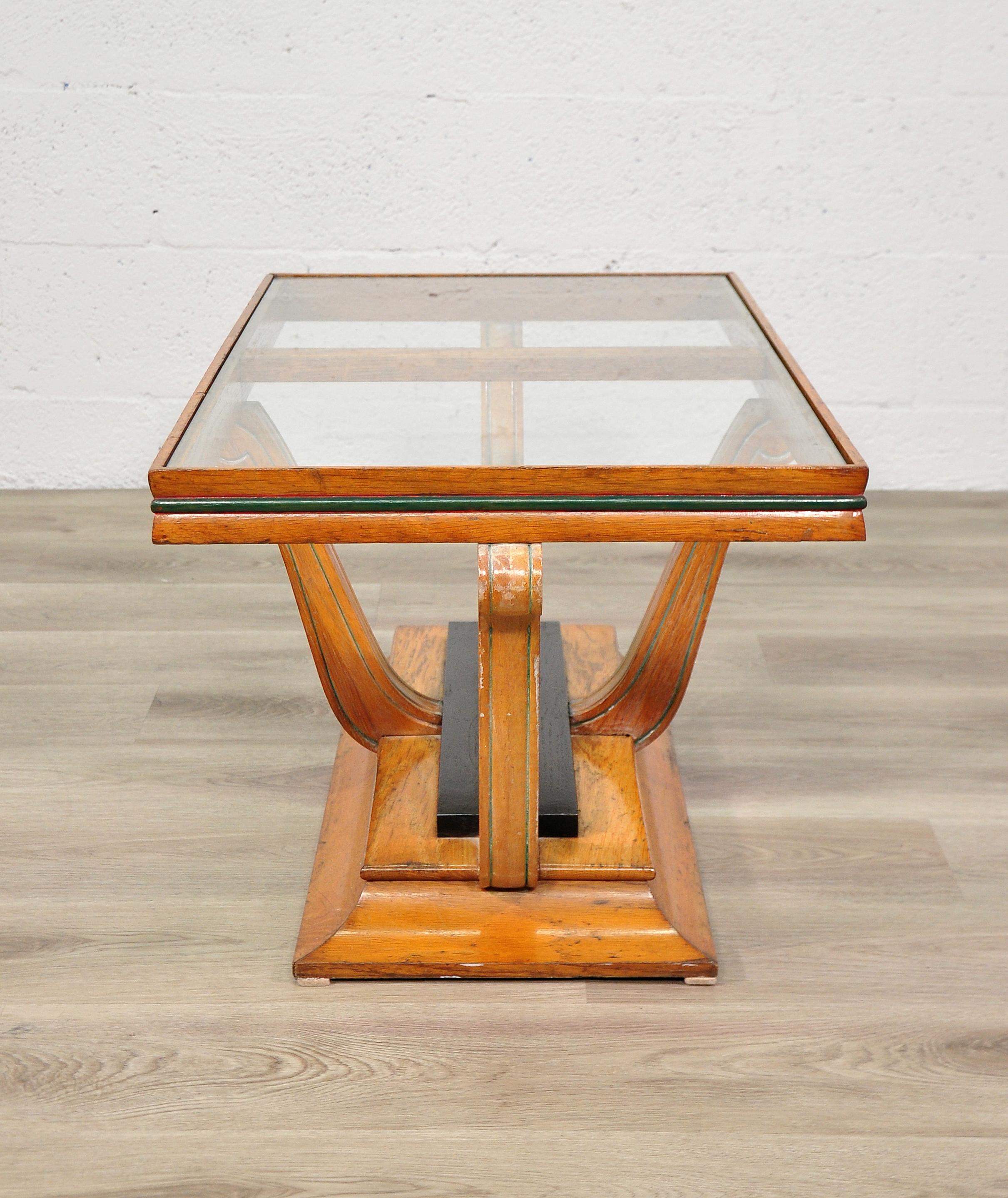 Table basse sculpturale Art Déco en bois et verre en vente 2