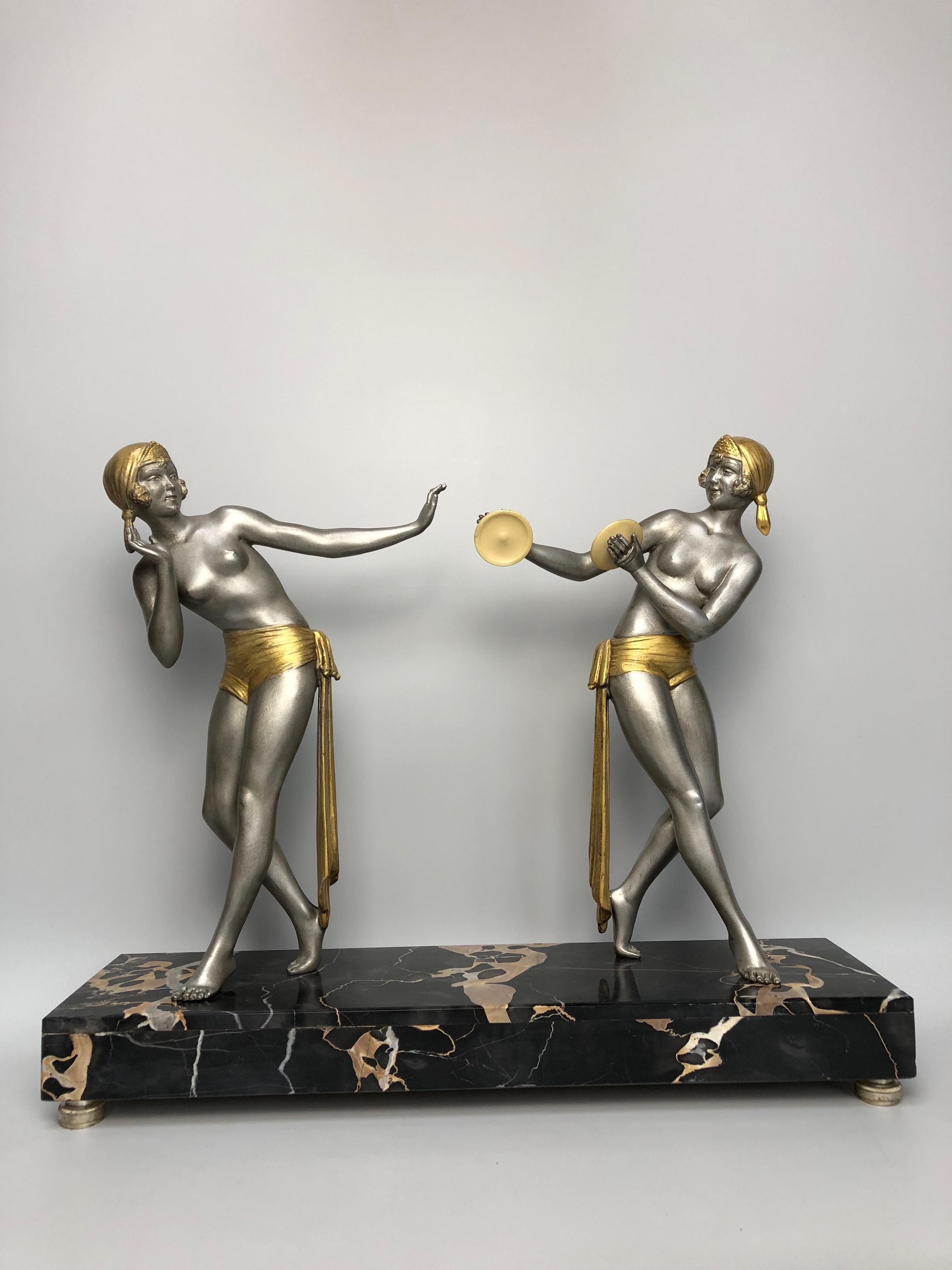 Sculpture Art Déco 2 Danseurs avec Cymbals signée Limousin en vente 2