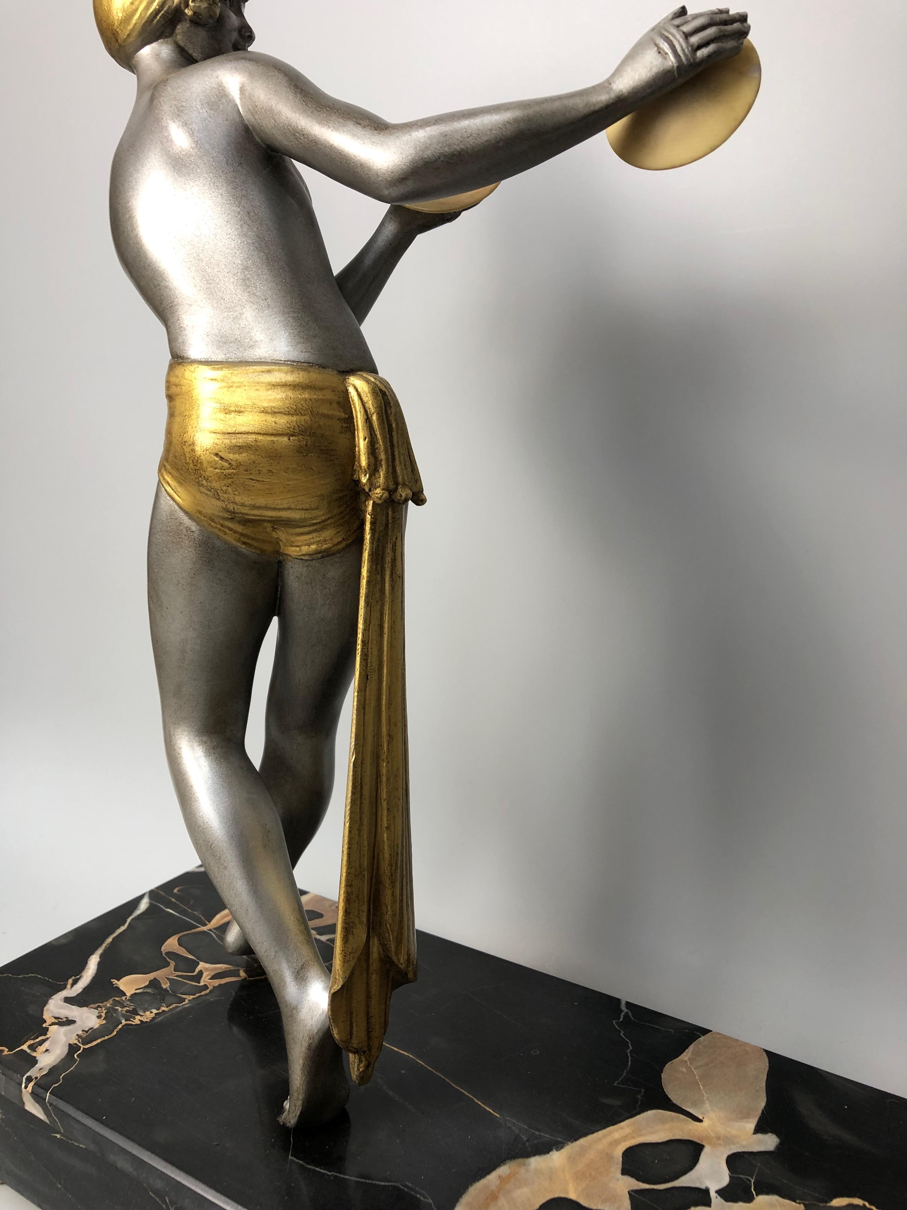 Art-Déco-Skulptur, 2 Tänzer mit Cymbals, signiert Limousin im Zustand „Gut“ im Angebot in NANTES, FR