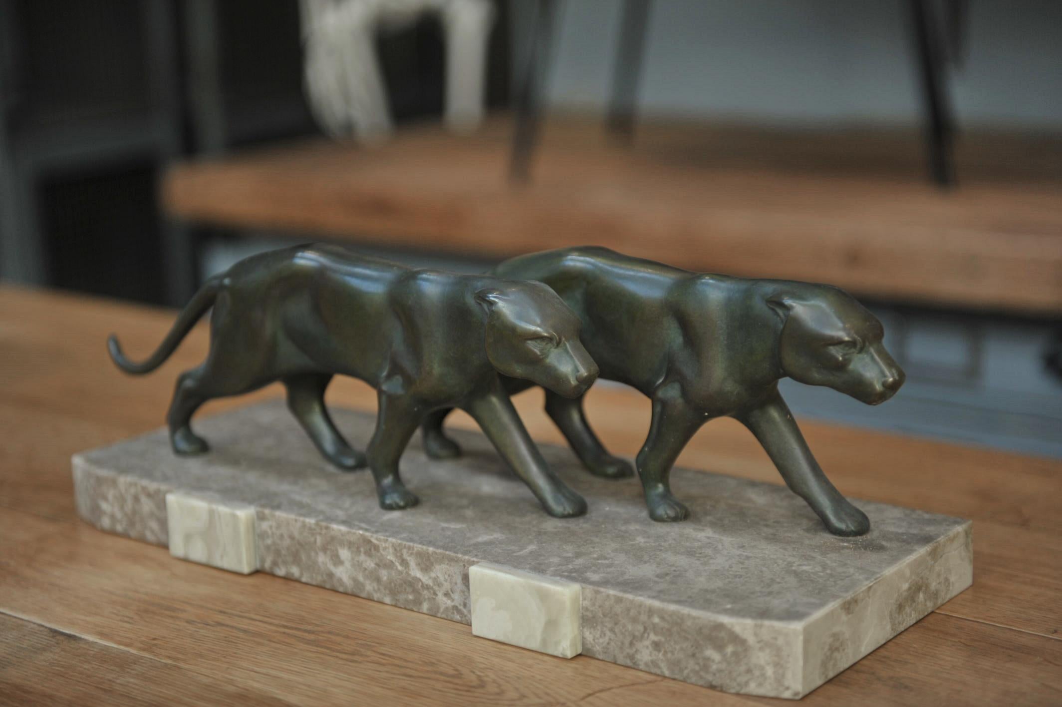 Early 20th Century Art Deco Sculpture 2 Panthers on Marble Base, circa 1925