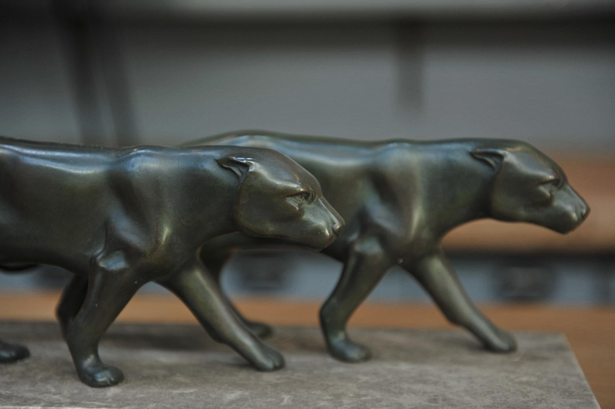 Art Deco Sculpture 2 Panthers on Marble Base, circa 1925 1