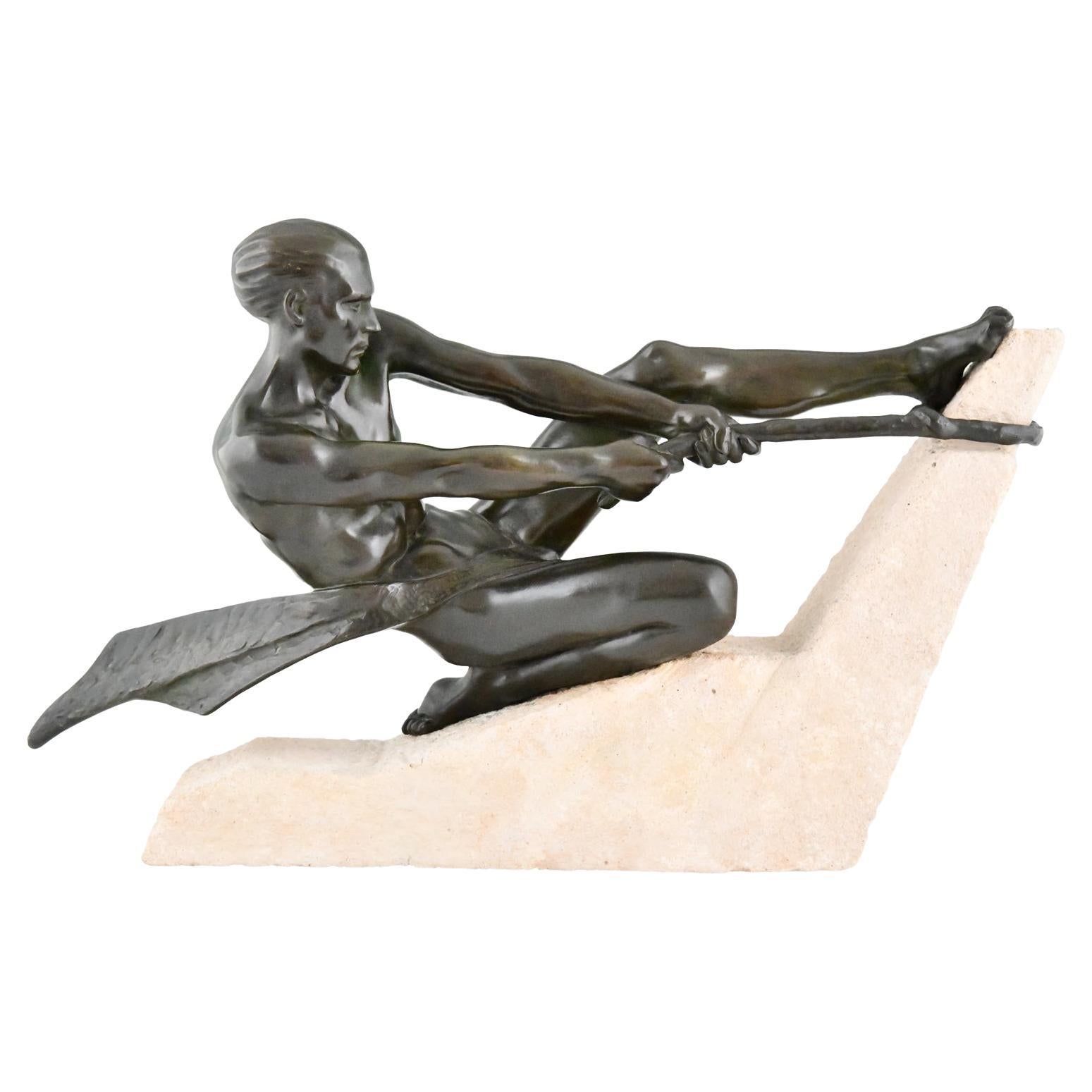 Art-Déco-Skulptur eines Sportlers mit Seil von Max Le Verrier auf Steinsockel, Frankreich 1930