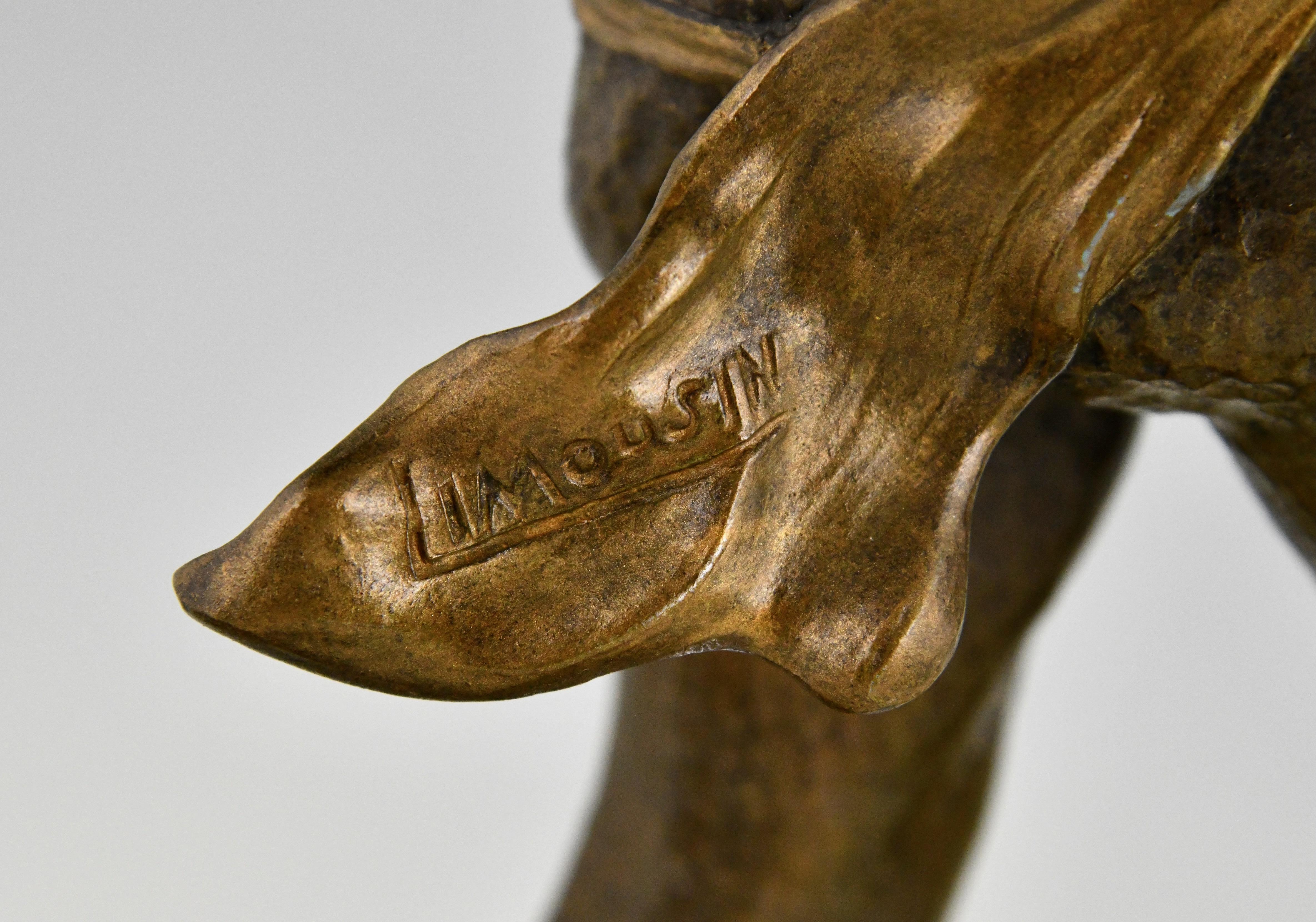 Sculpture Art déco représentant un athlète avec lancer de javelin à lance signée par Limousin, 1930. en vente 5
