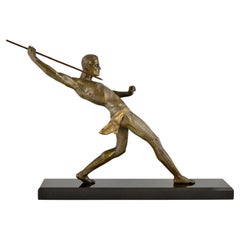 Sculpture Art déco représentant un athlète avec lancer de javelin à lance signée par Limousin, 1930.