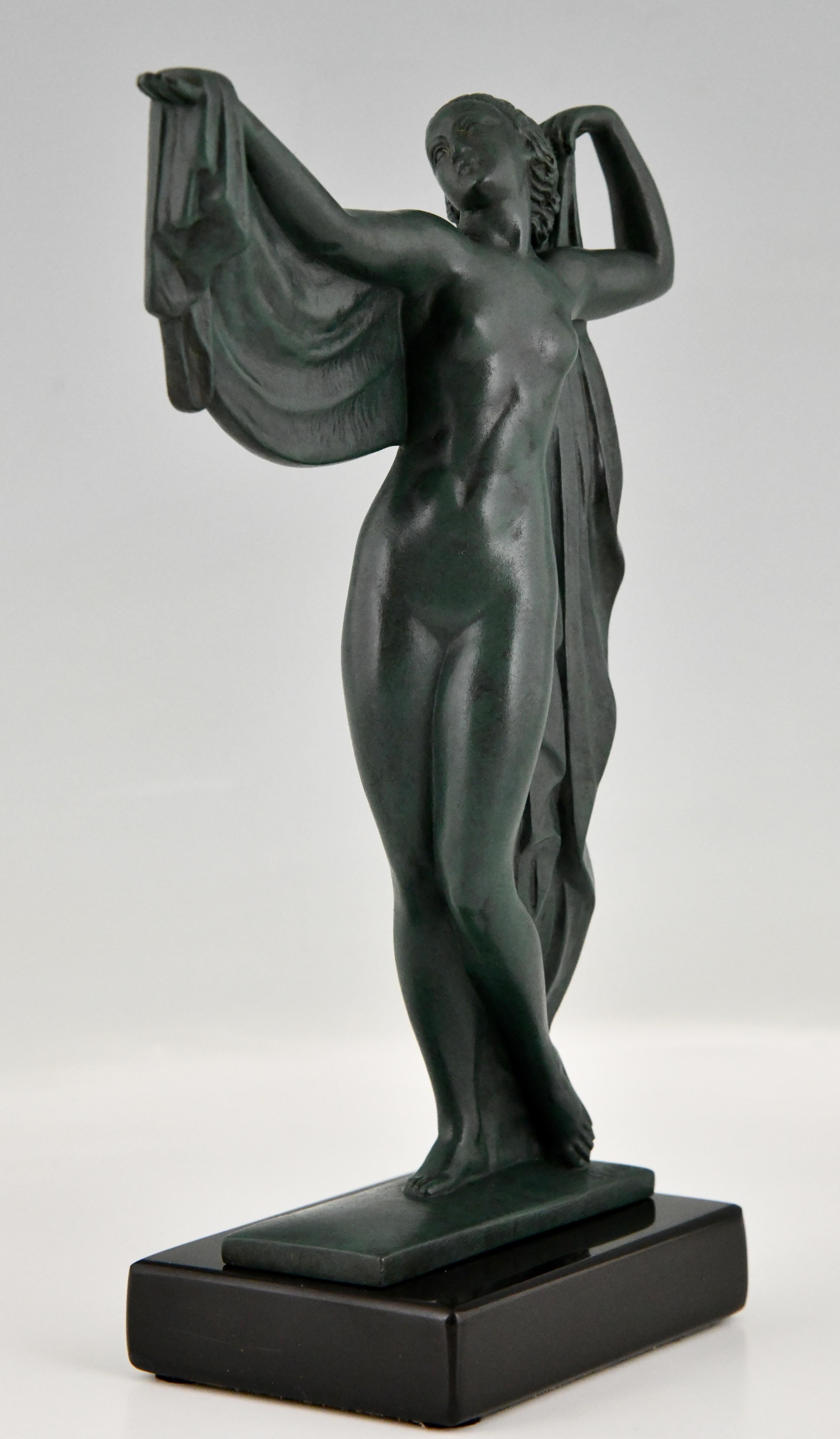 Art déco Sculpture Art Déco - Vénus se baignant nue par Fayral Max Le Verrier, France, 1930