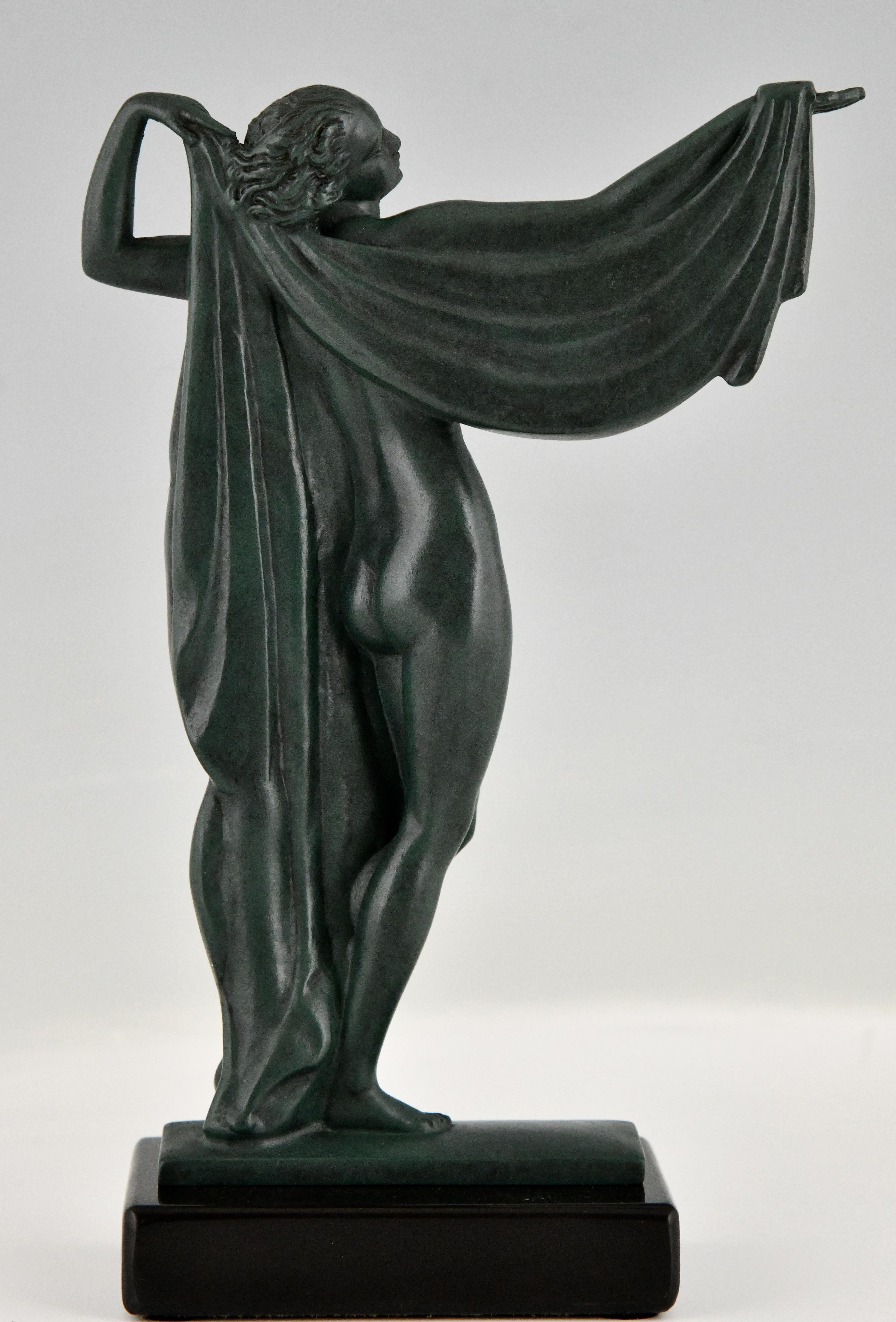 Patiné Sculpture Art Déco - Vénus se baignant nue par Fayral Max Le Verrier, France, 1930