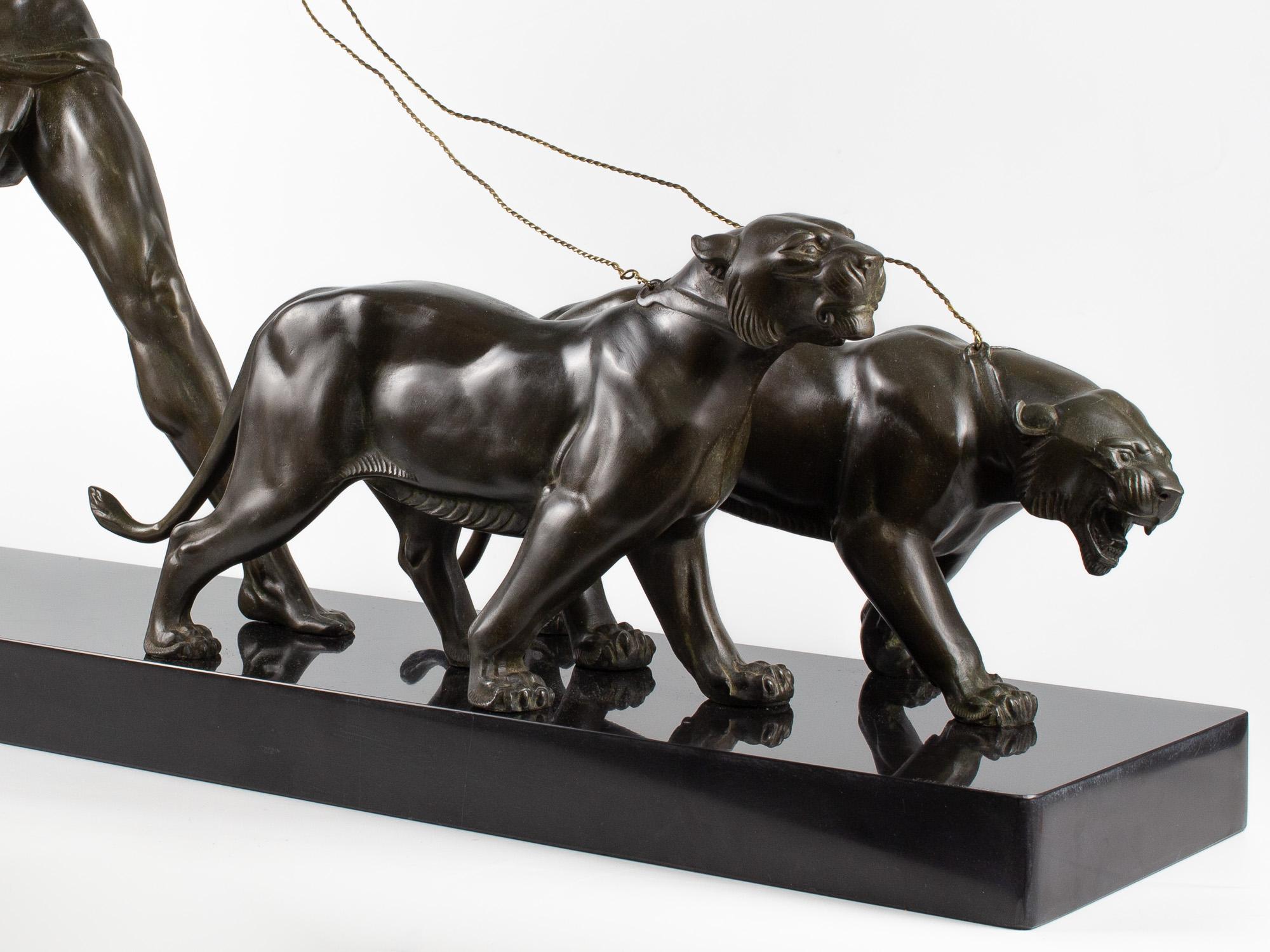 Milieu du XXe siècle Sculpture Art Dco  Belluarie  de J. de Roncourt en vente