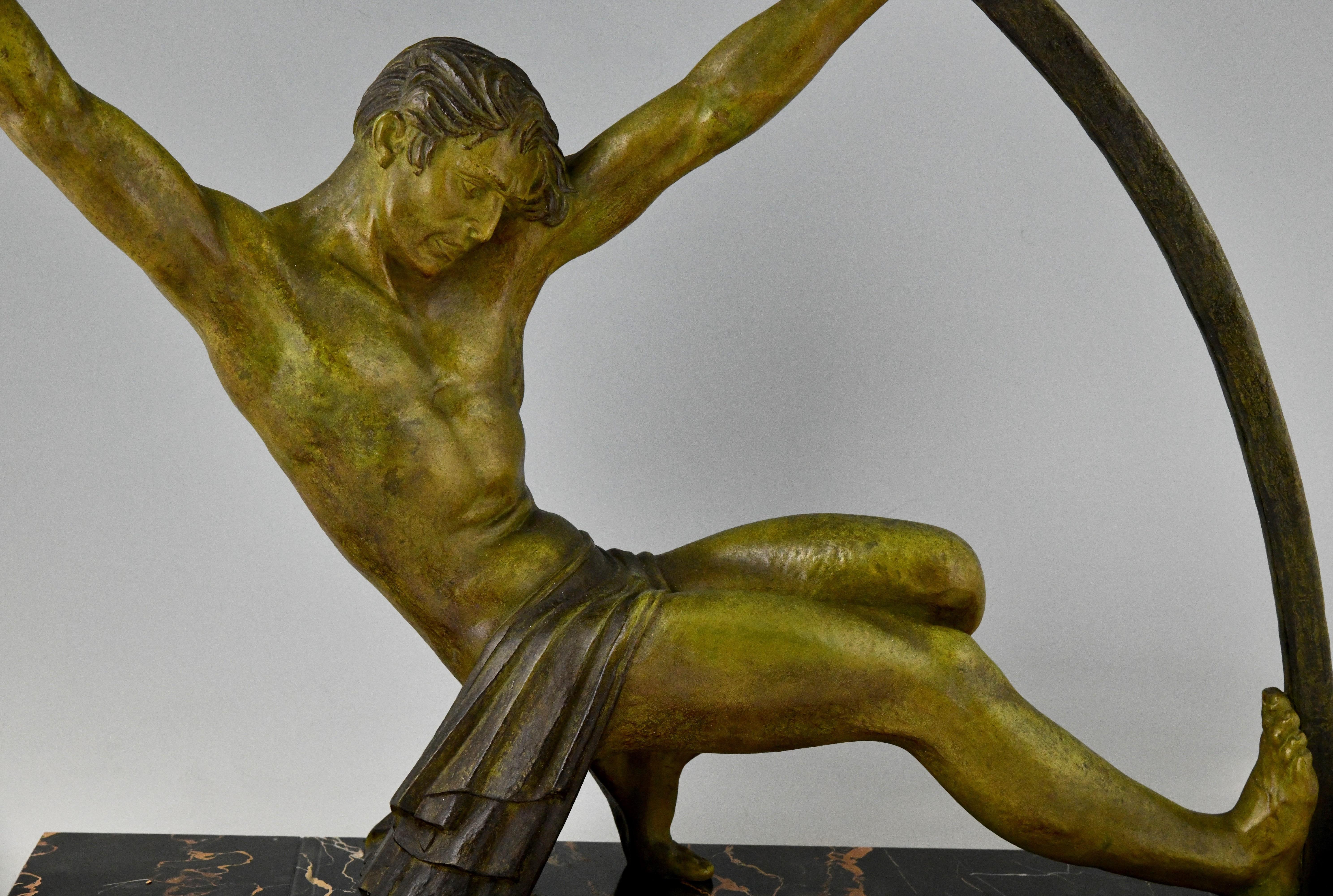 Art Deco Sculpture Bending Bar Man L'age Du Bronze Demetre H. Chiparus, 1930 3