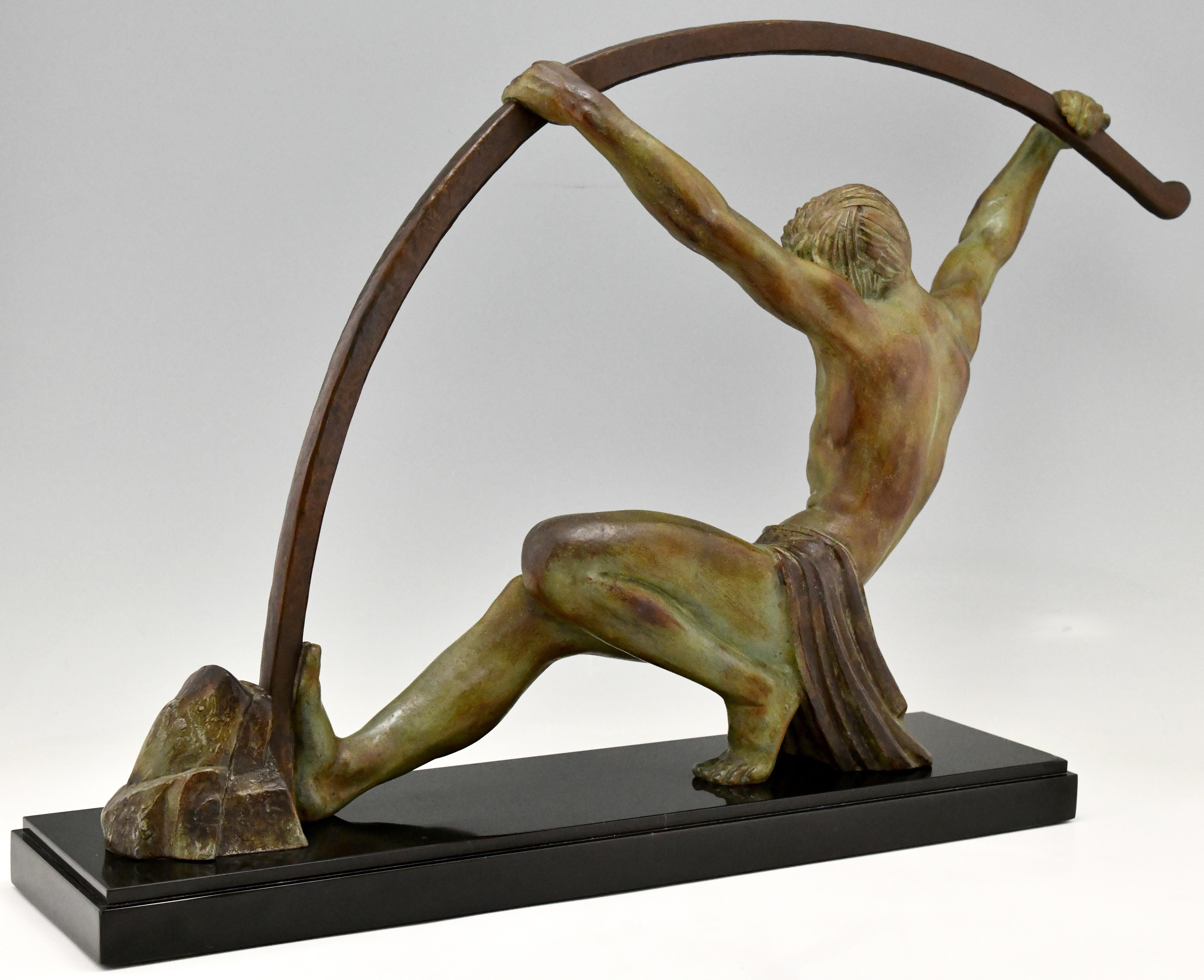 Patinated Art Deco Sculpture Bending Bar Man L'age Du Bronze Demetre H. Chiparus, 1930