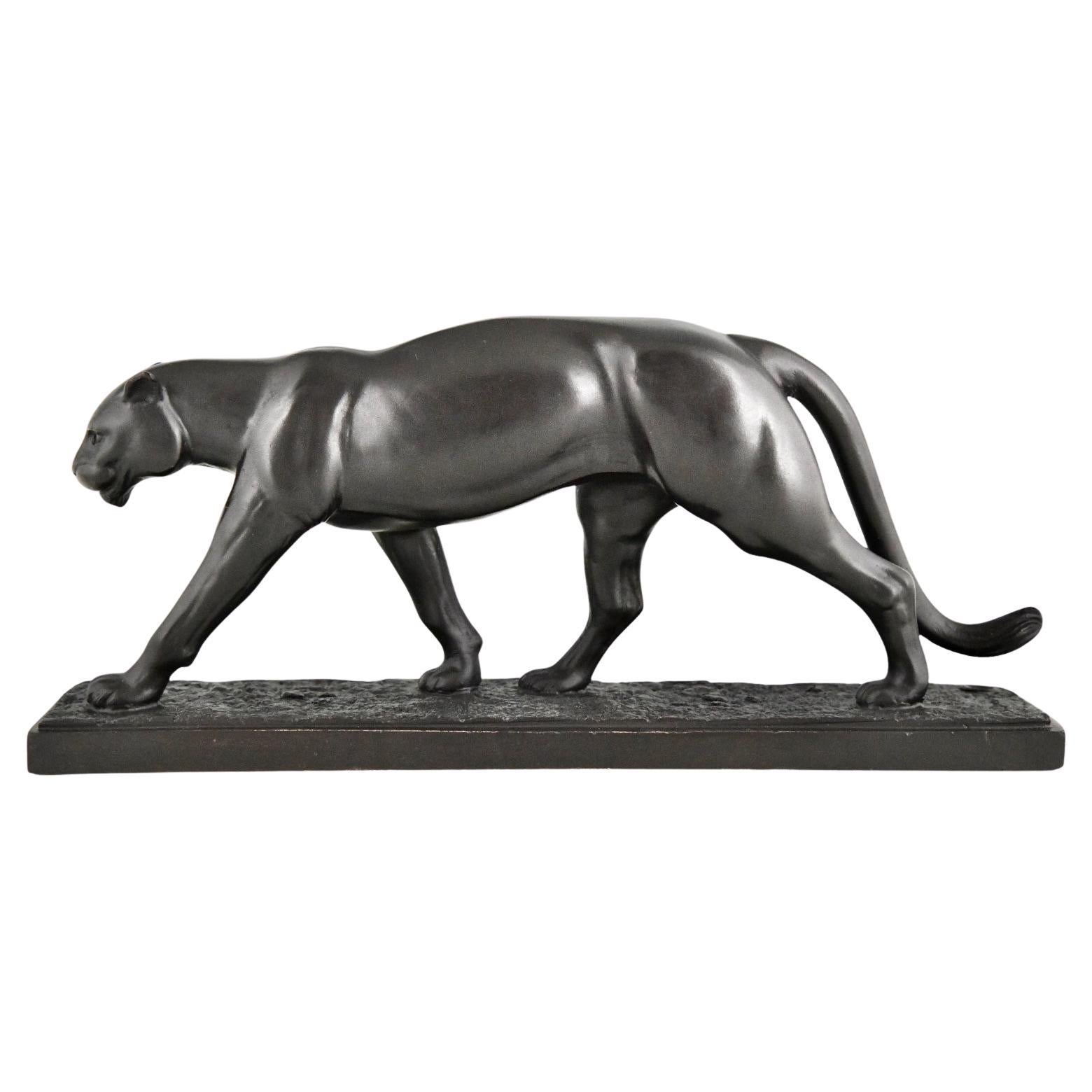 Art Deco sculpture bronze panther signed by Charles Conrad.