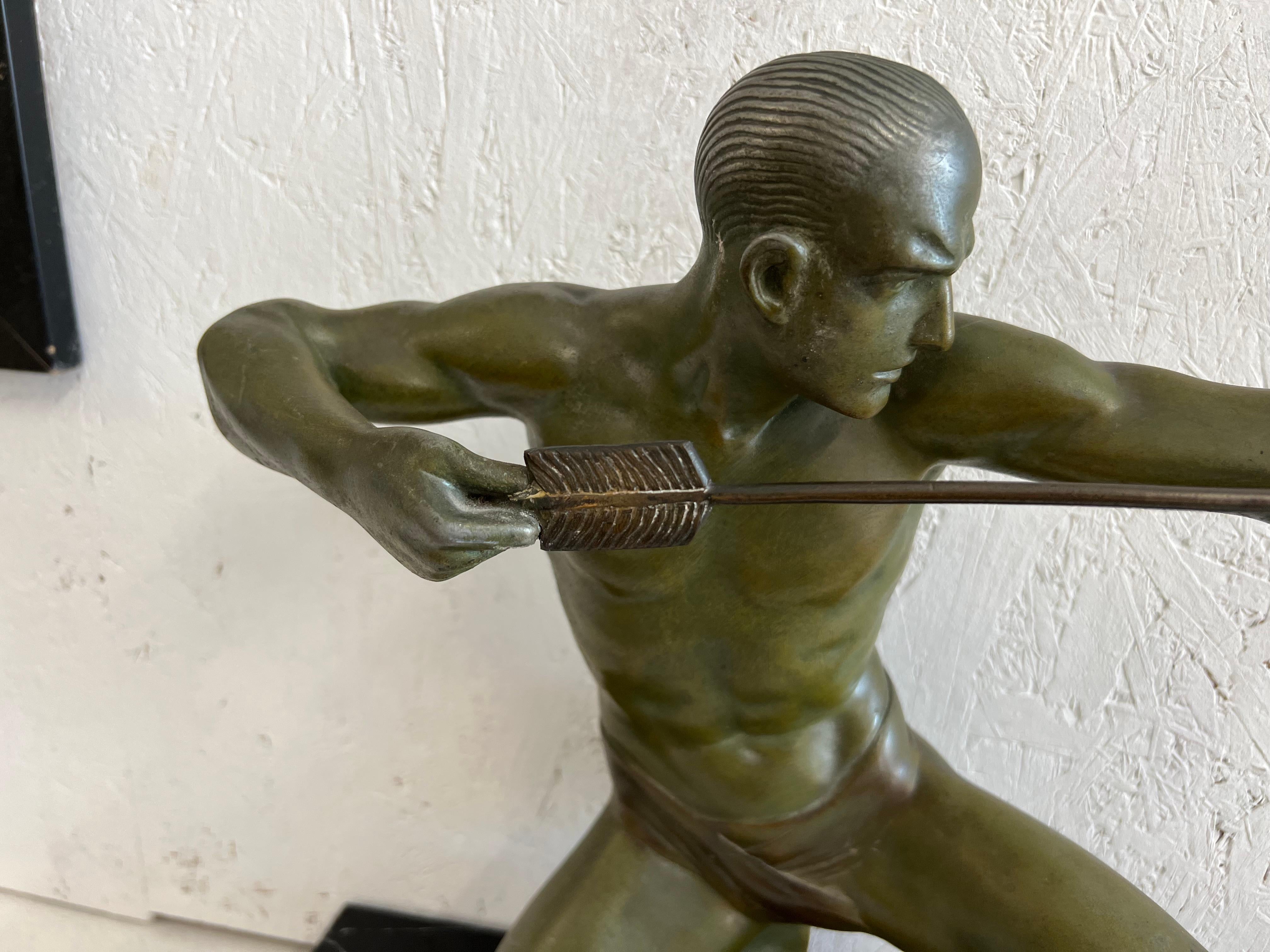 Great Art Déco sculpture archer by G .Darny
Nice patine « vert de bronze » 
Sculpture is signed on marble top
The archer is very sculptural and muscled with a nice finition of details

